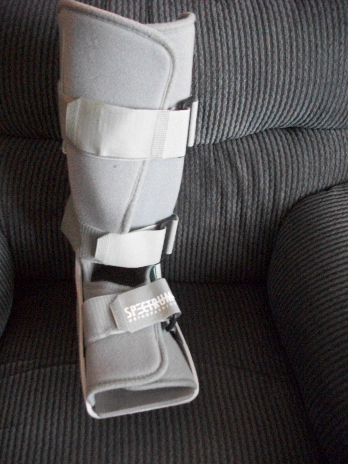 AirCast Soft Strike Walker Medium Walking Brace Boot Foot Orthopedic Needs Pump