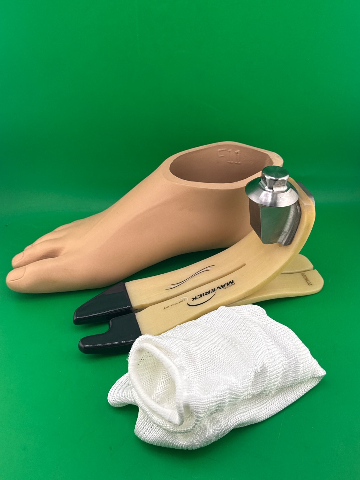 Freedom Maverick Comfort AT prosthetic Foot. Sz 26. Category 3. Right. Perfect