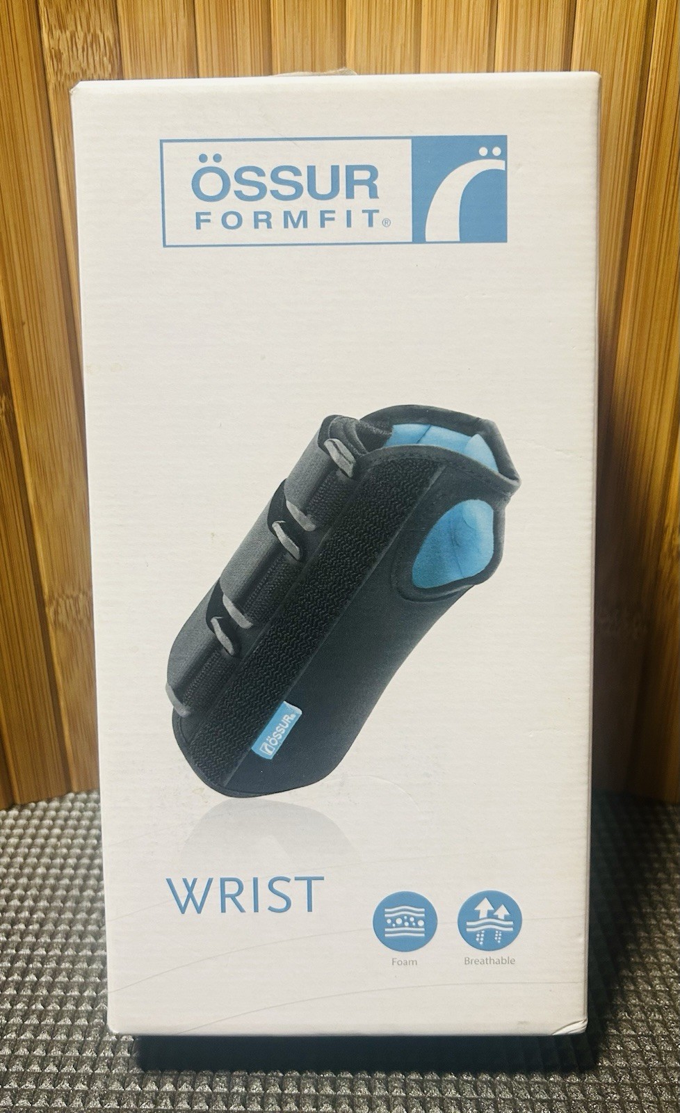 Ossur Formfit 317085 Wrist Brace 8″ Black Medium Left Hand Adjustable Straps