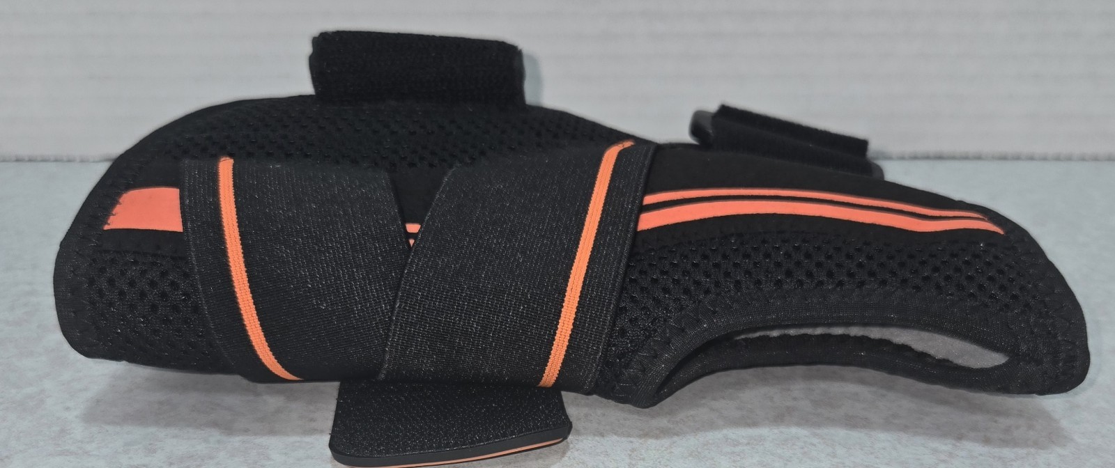 KNEOPMS Wrist Support Brace – Carpal Tunnel Black L/XL Left / Open Box