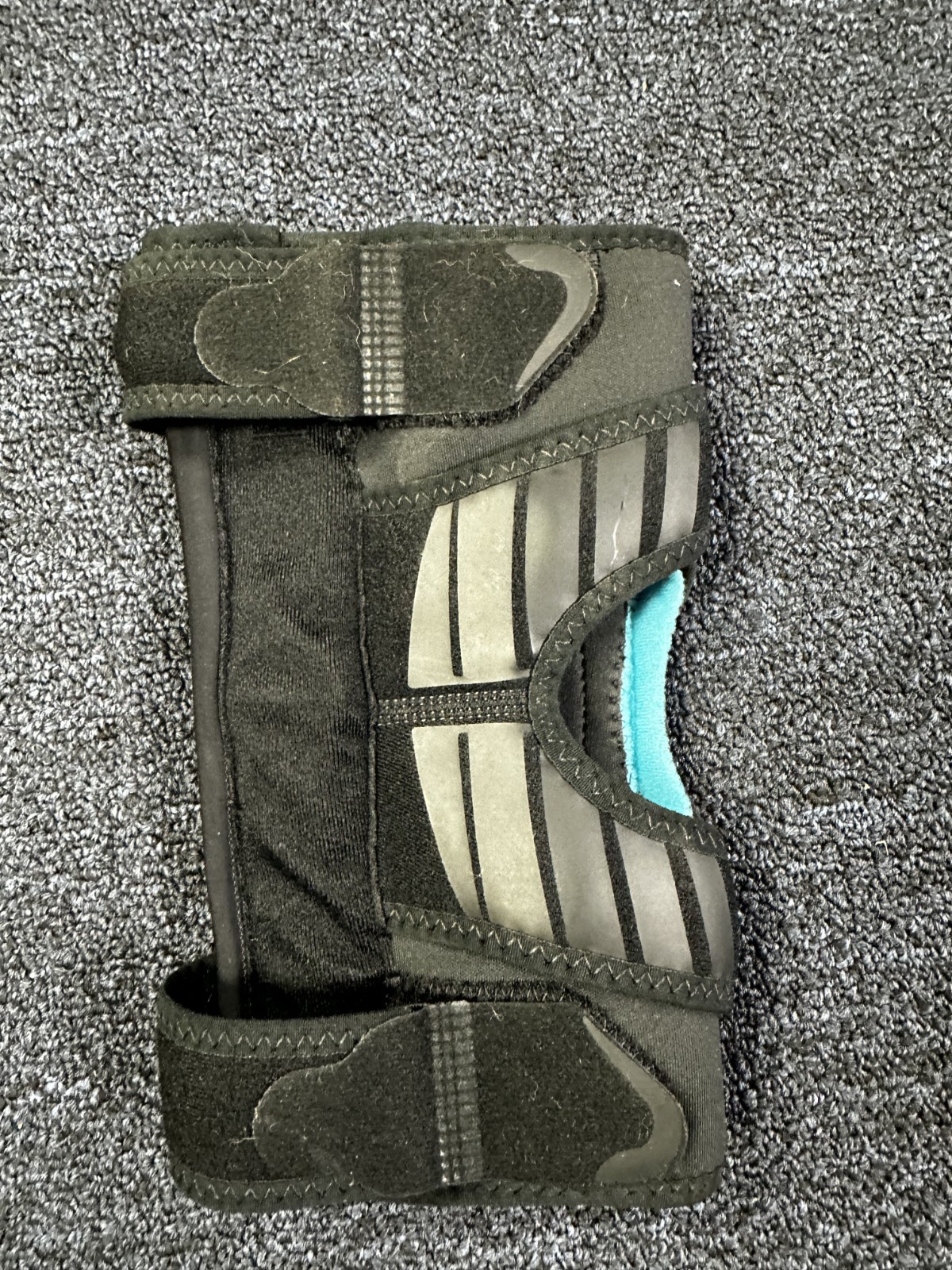 Ossur Formfit Tracker Knee Brace-XSmall, Right; REF-719152 USED