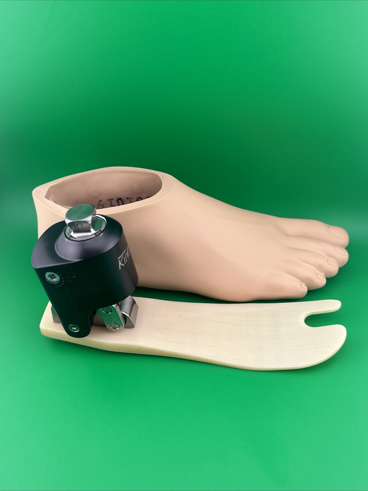 Kintrol Hydraulic Ankle Prosthetic Foot, Size 26, Category 2, Right, Perfect