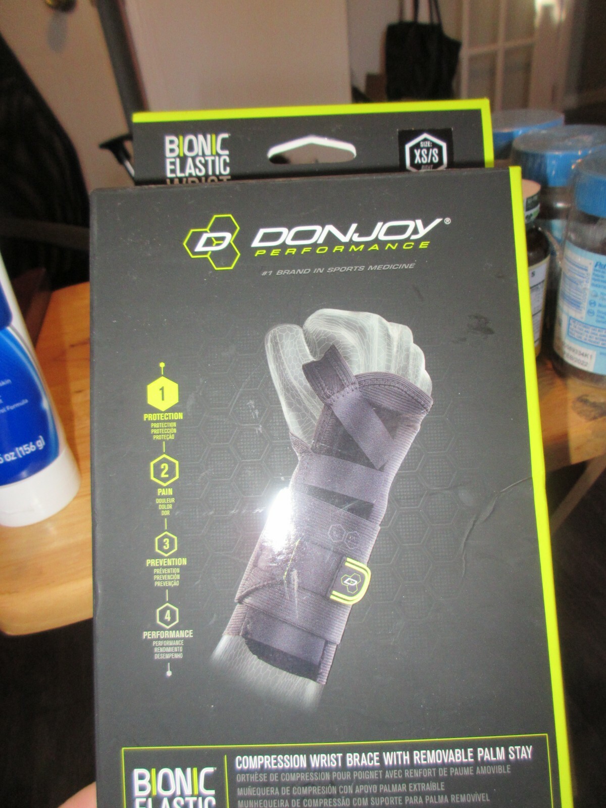 DonJoy Bionic Elastic Wrist – Compression Wrist Brace – XS/S Right (R)
