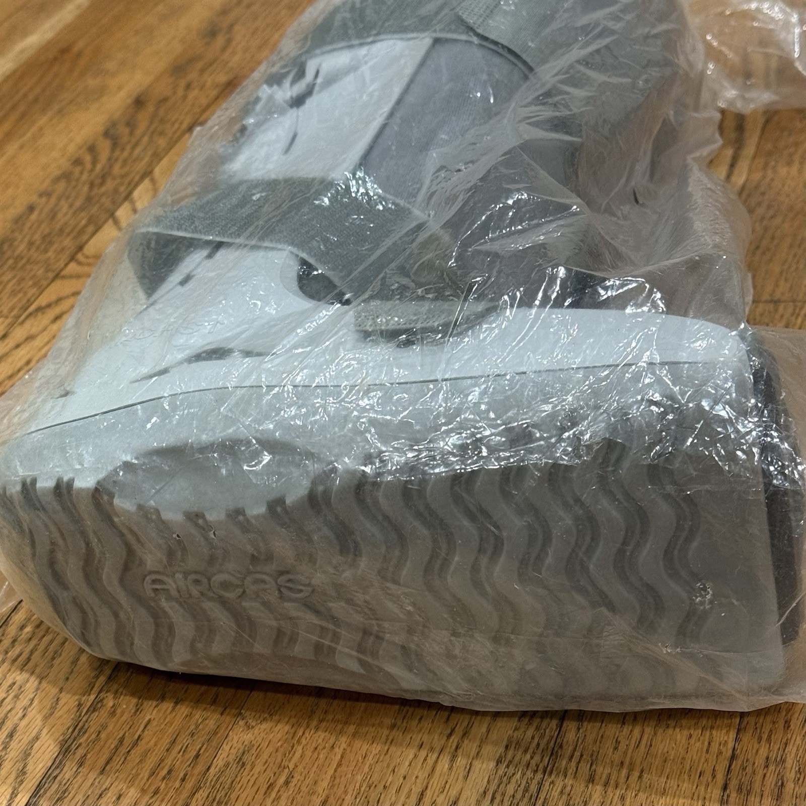 Aircast FP Walker Medium 01F-M Inflatable Deflatable Medical Walking Boot w/Pump
