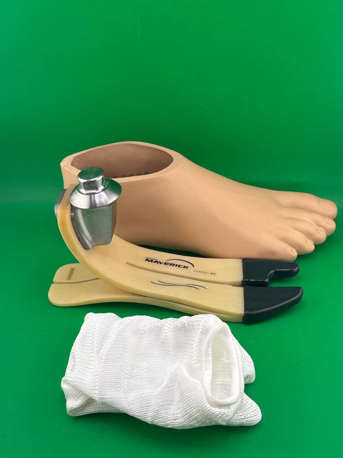 Freedom Maverick Comfort AT prosthetic Foot. Sz 26. Category 3. Right. Perfect