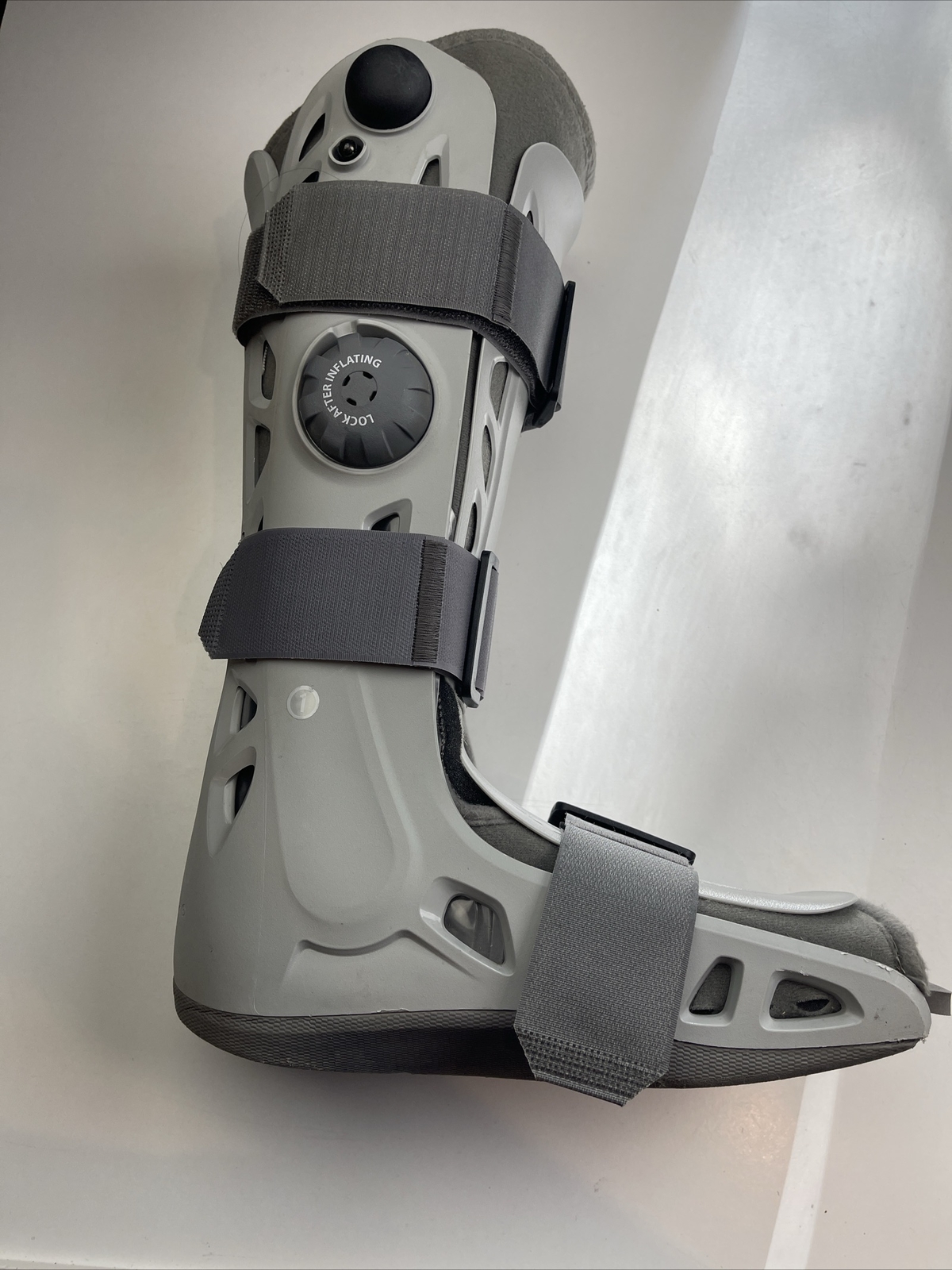 Aircast AirSelect Short Walking Boot, Soft Strike Sole, Size Medium