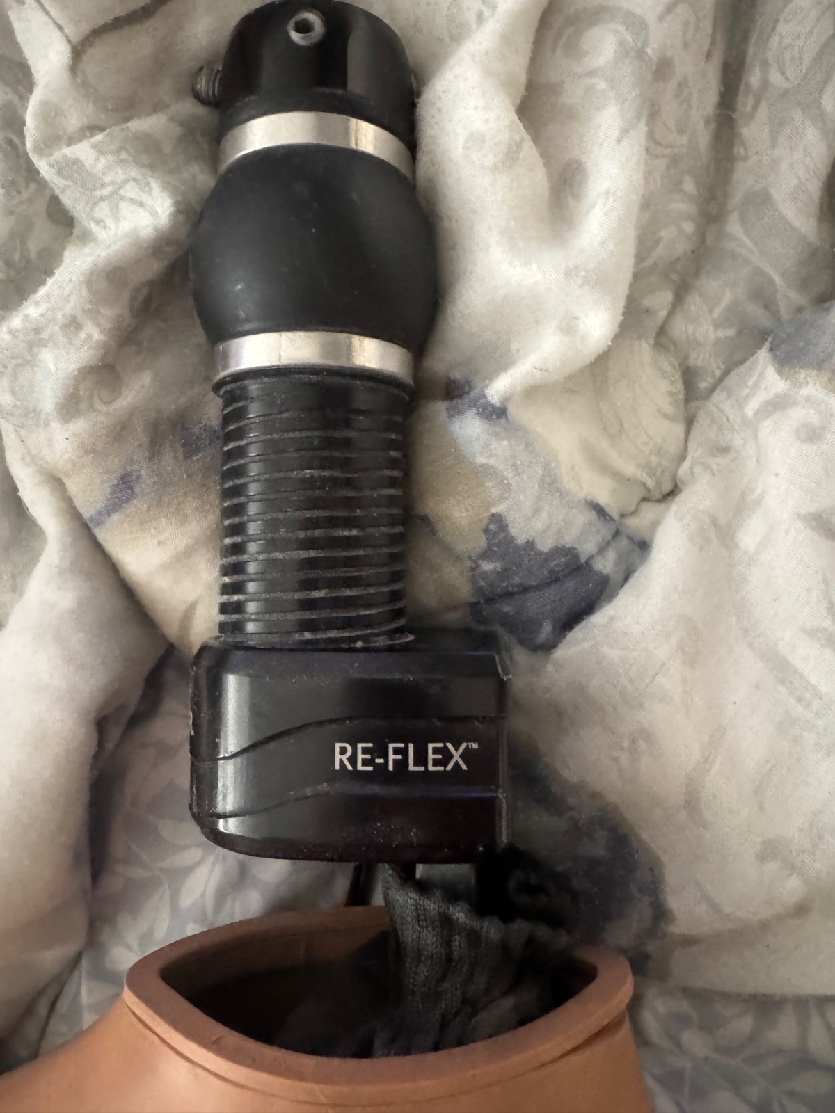 Prosthetic Leg PLIE3 WTR PROOF MICROPROCESSOR & REFLEX FOOT XTRA BATT/SEE PICS