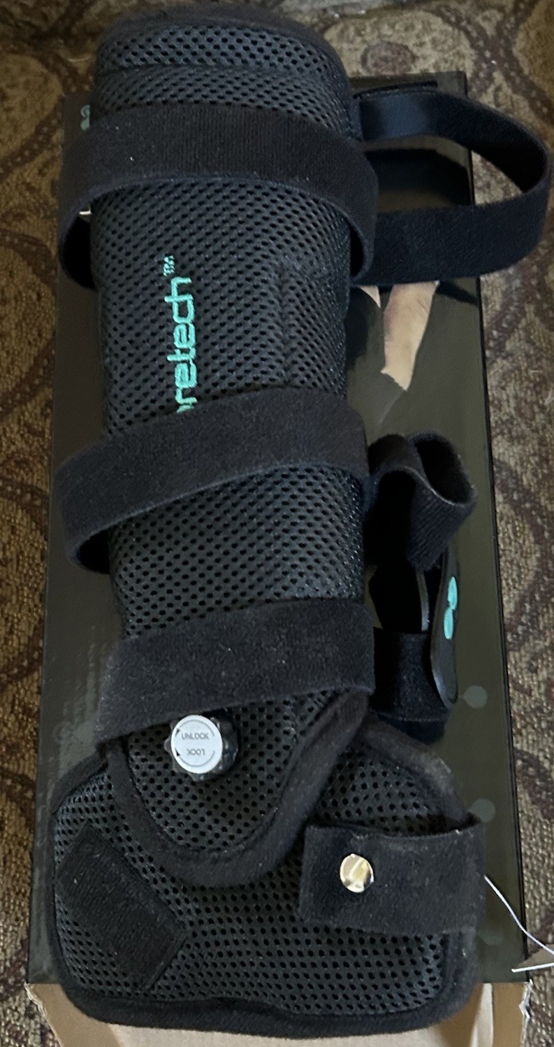 TWO (2) Coretech HCPCS# L3915 / L3916 WRIST BRACE 916 UNIVERSAL L/R LOT OF 2 NEW
