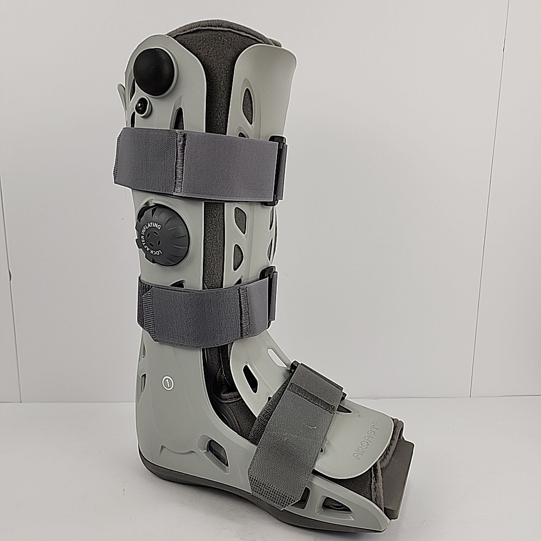 AirCast AirSelect Elite, pneumatic walking boot. Medium.