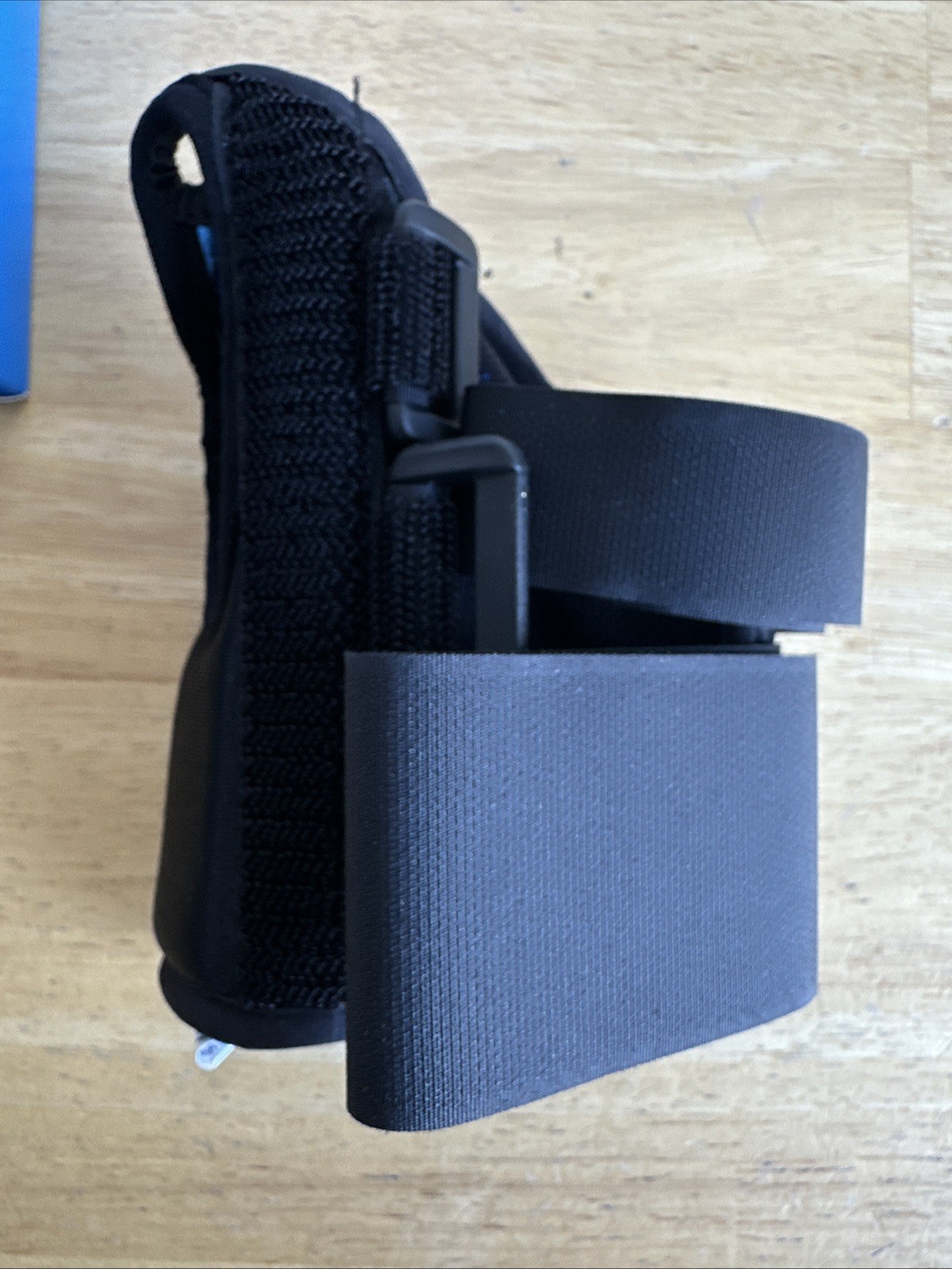 RolyanFit 6’ Wrist Brace Right Handed Size Large