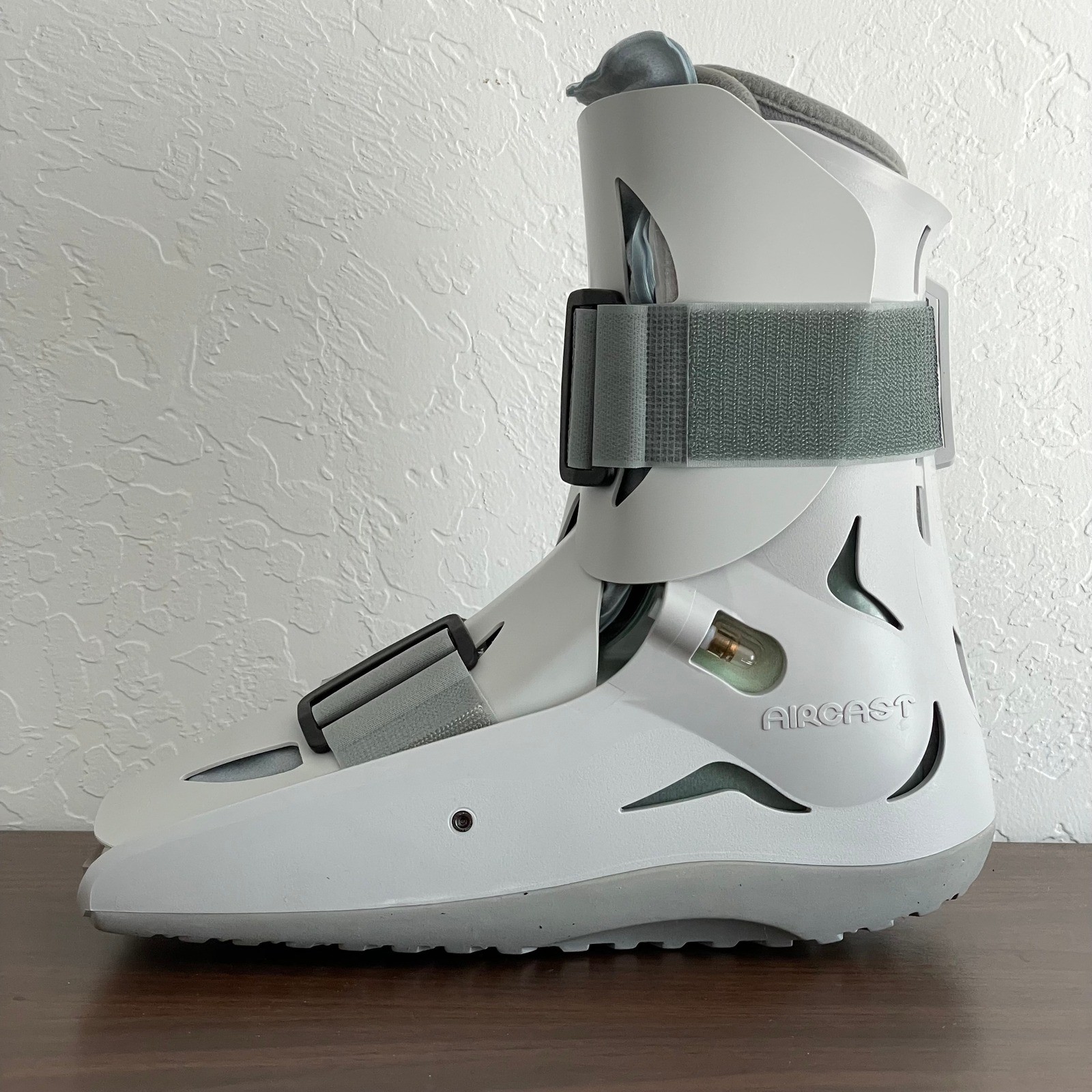 Aircast SP Walker 01A-L Large Walking Boot Brace Pump New