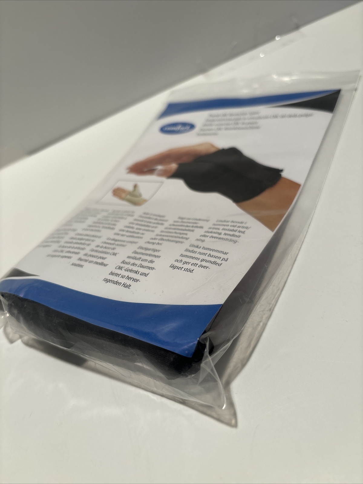 Comfort Cool Thumb CMC Restriction Splint Black,right,small,NC79563