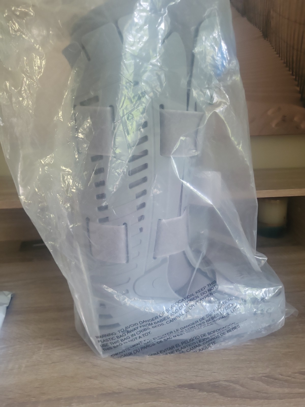 United Ortho USA16105 360 Air Walker Standard Fracture Boot Medium Gray