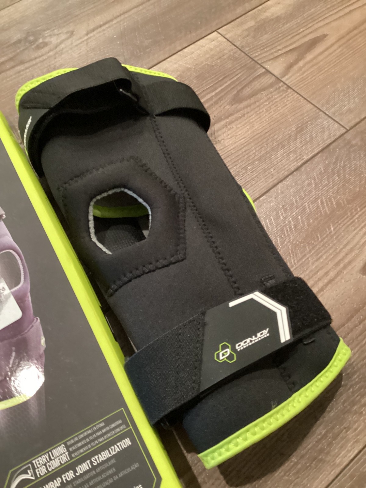 donjoy bionic hinged small knee brace new
