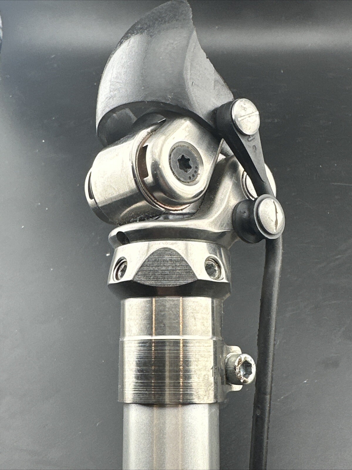 Hosmer Single Axis Prosthetic Knee With Pylon. Total Ht 42.5cm