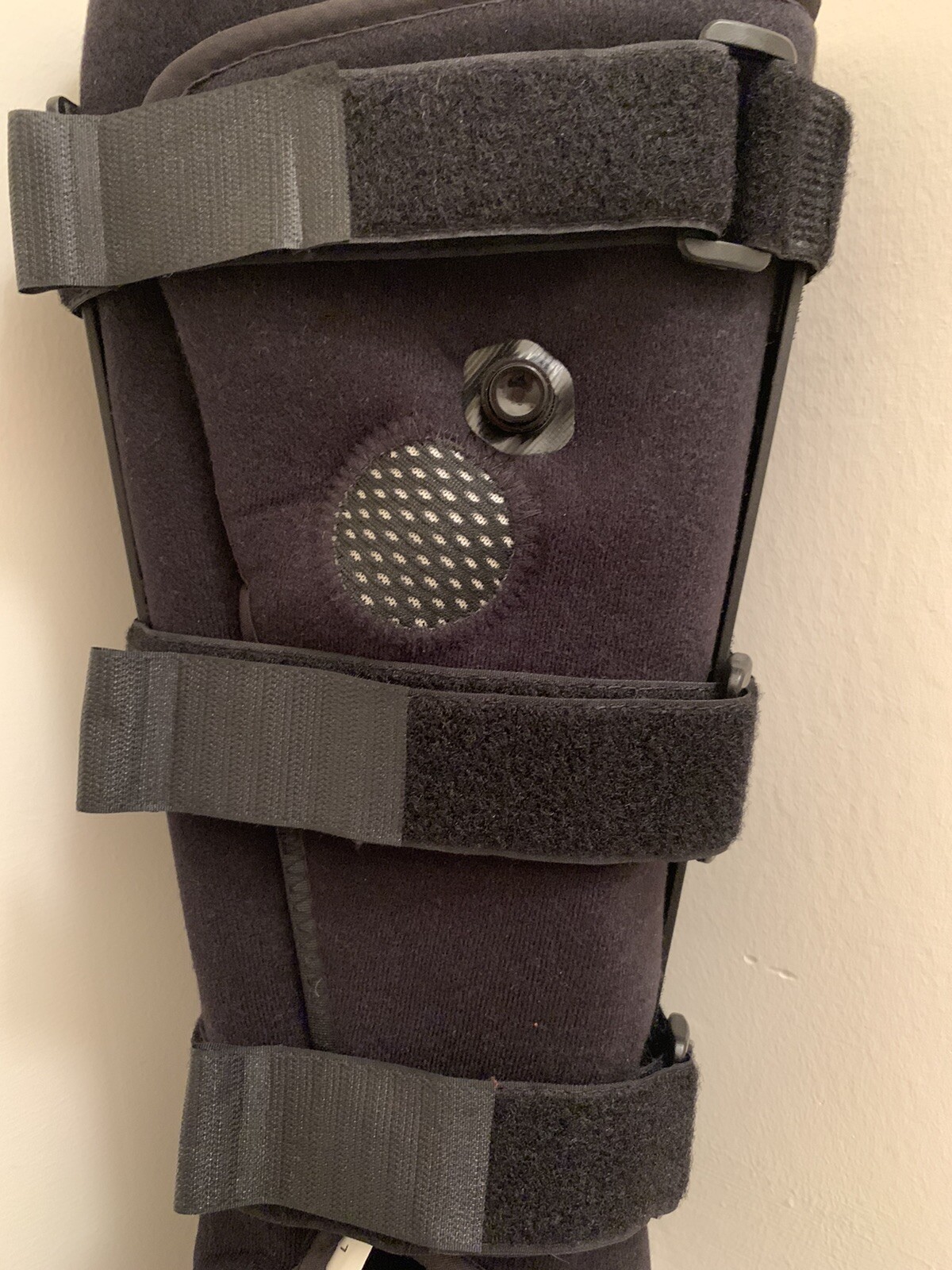 J Walker Plus Boot TALL Medium – With Air Pump Feature For Comfort .Very Clean.