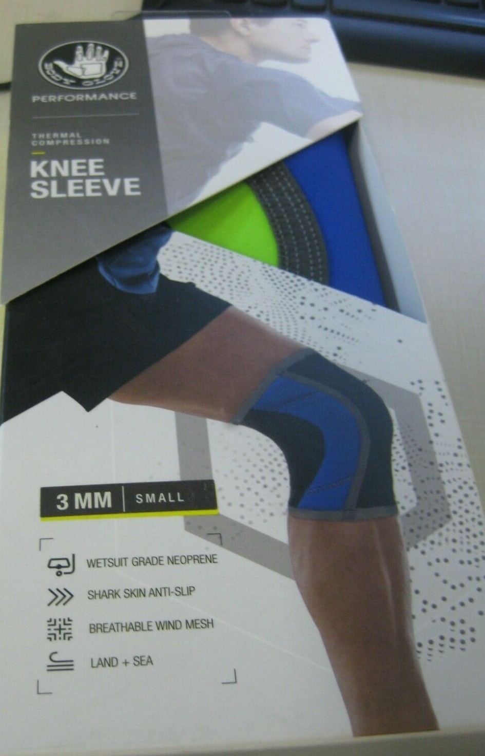 Body Glove Performance 3mm Small Neoprene Knee Sleeve Support Breathable J-7