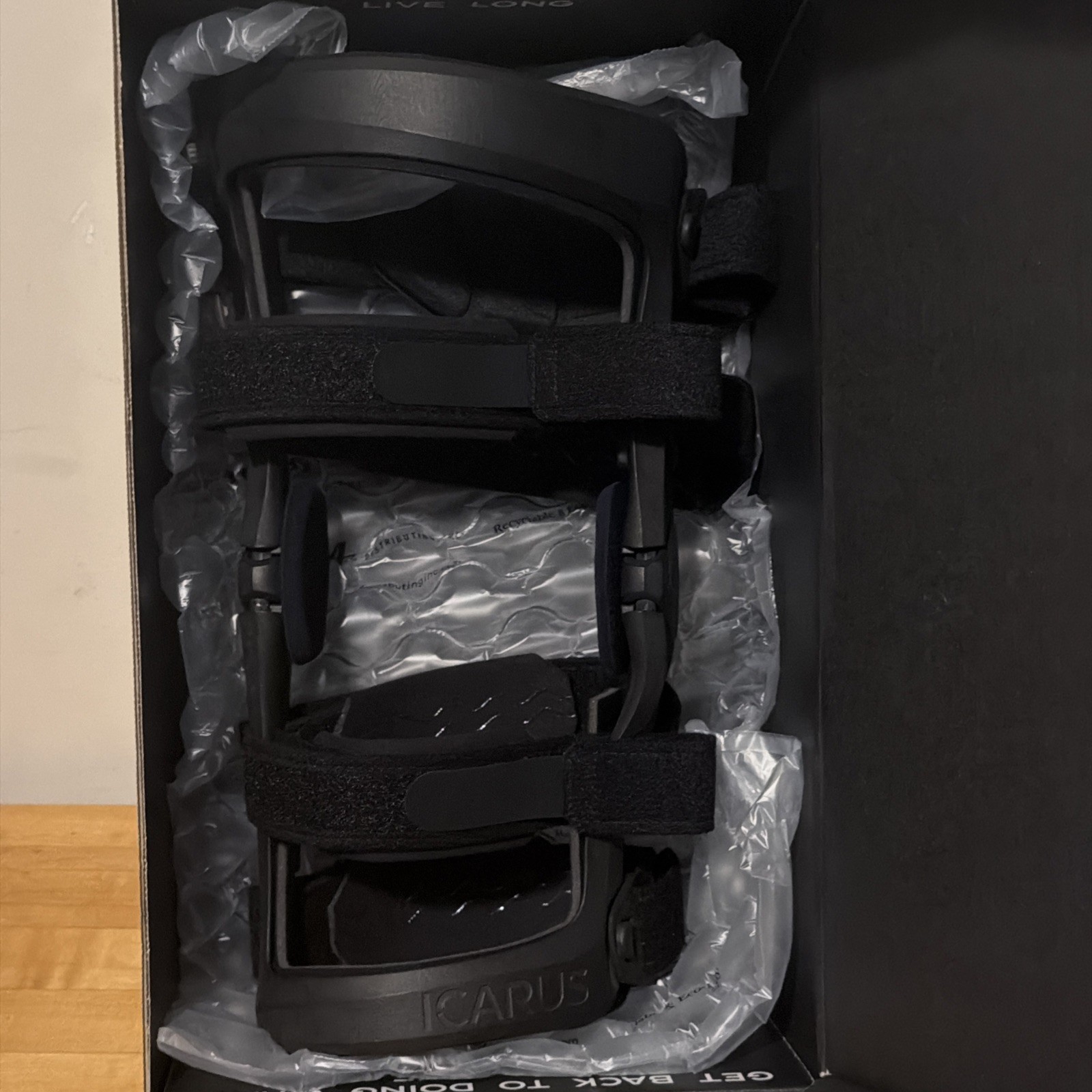 Icarus Ascender Unloader Right Knee Brace – Storage Bag Included – NEW !!!!!