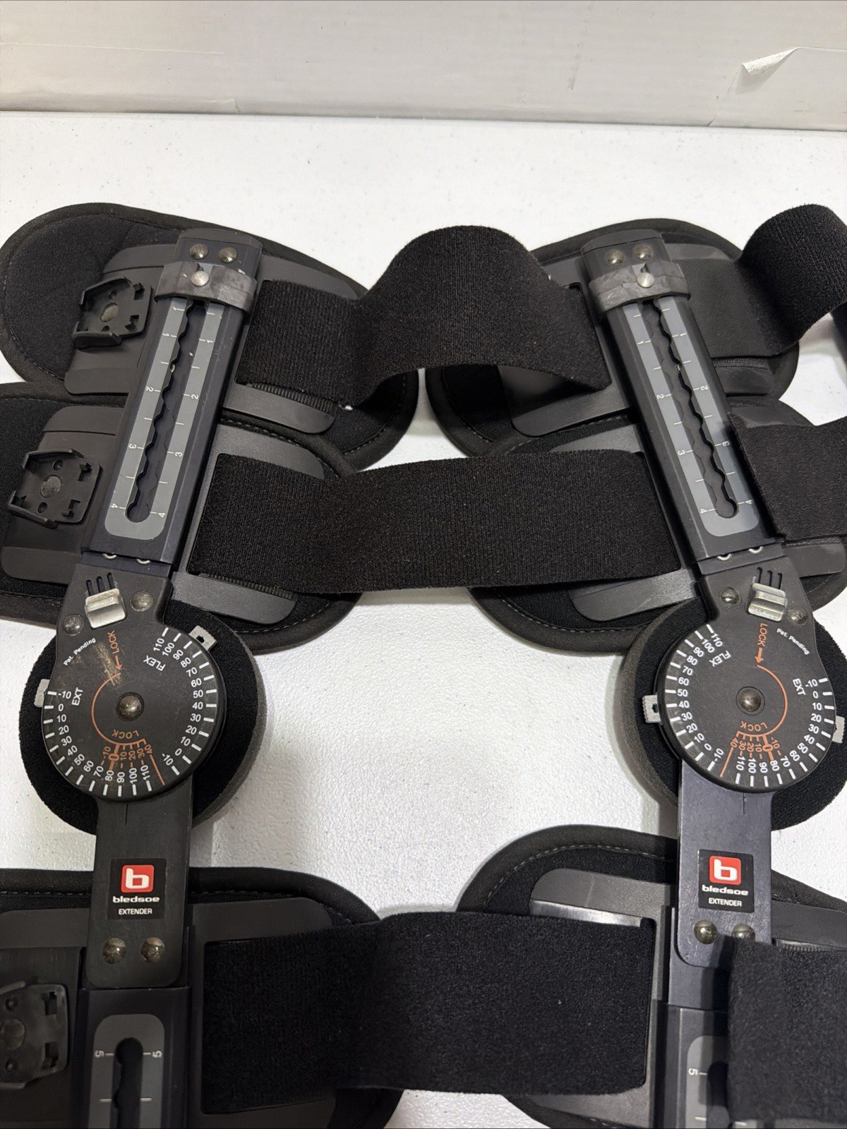 Bledsoe Breg Extender Post-Op Knee Brace Adjustable One Size XL Right Left