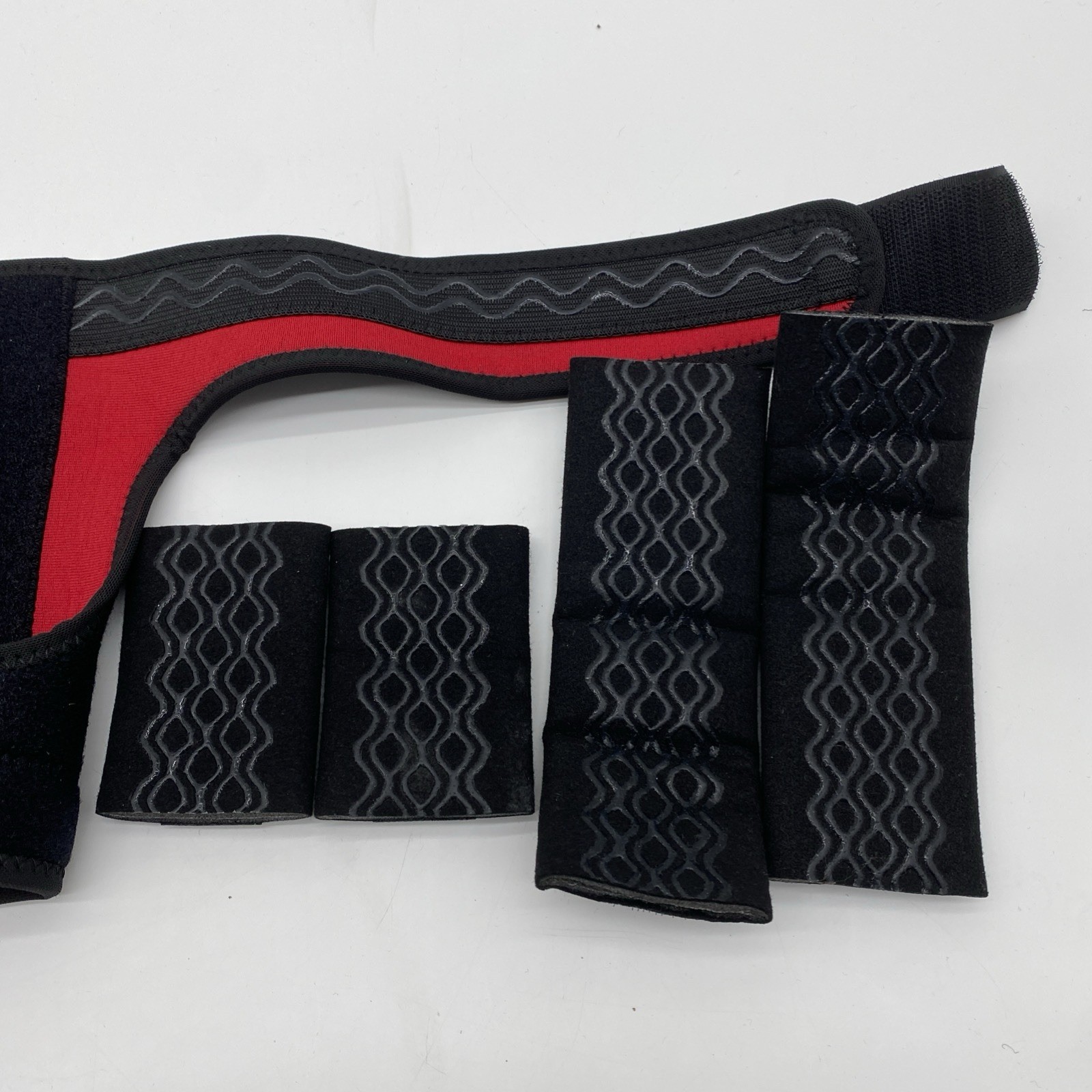TECHWARE PRO KNEE BRACE SUPPORT UNISEX SIZE M IN NEW CONDITON