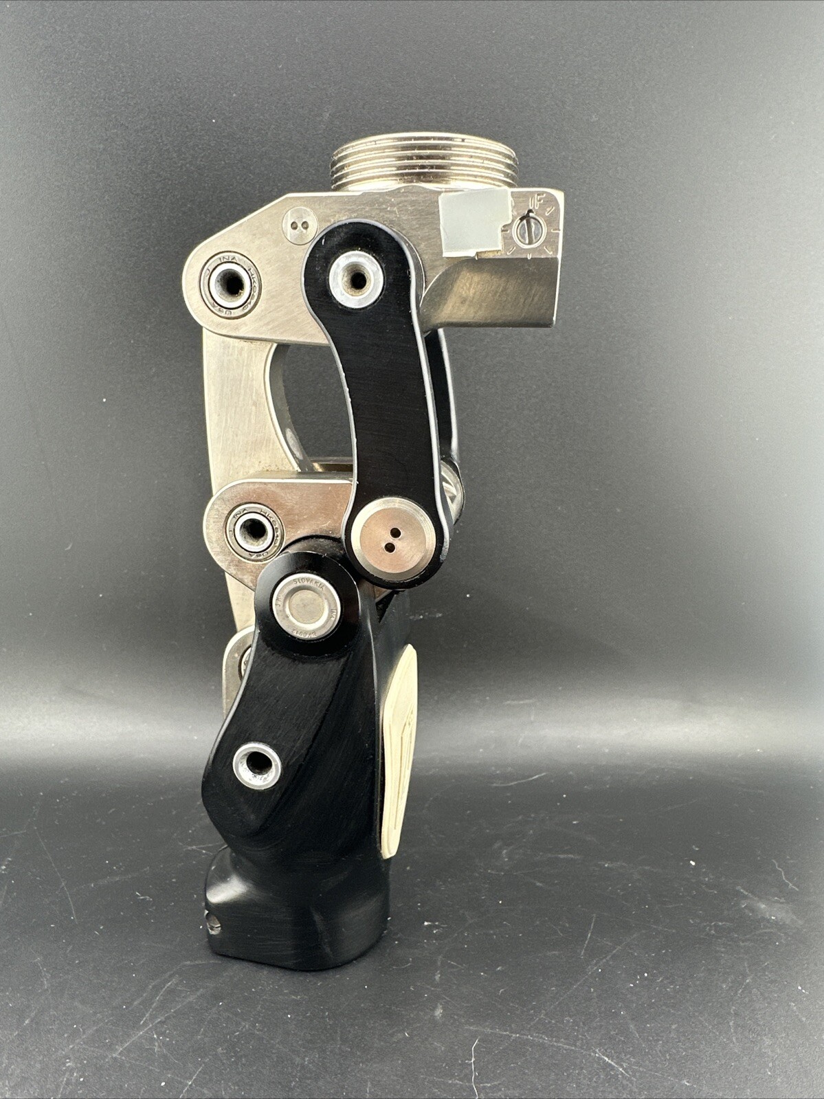 Ossur 2000 Prosthetic knee. Perfect Condition. Hydraulic Is Good And Tested
