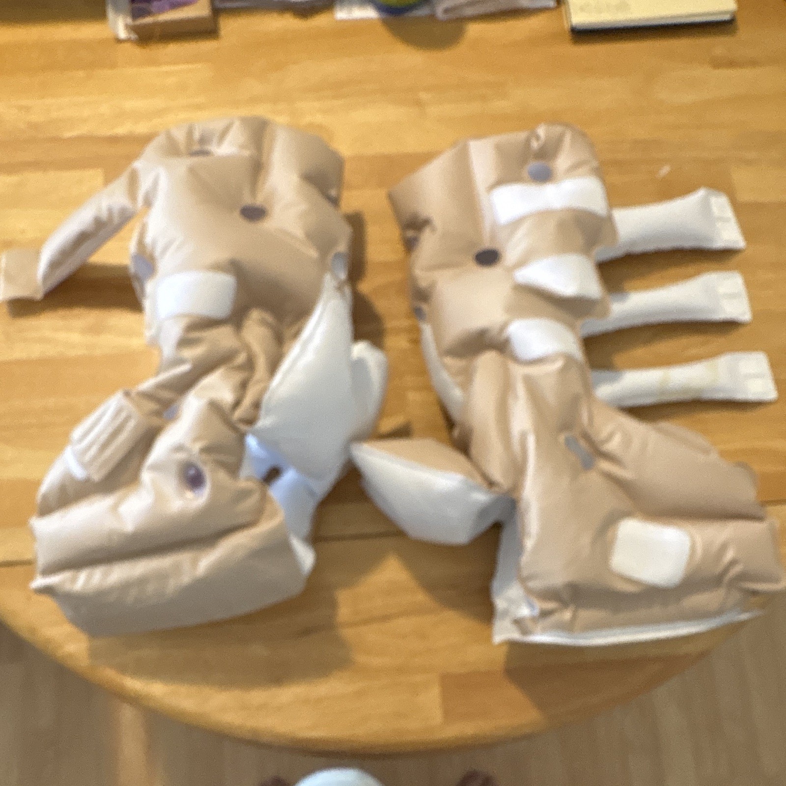 Inflatable Foot Ankle Compression Boots Pair One Size Beige White Unisex Adult
