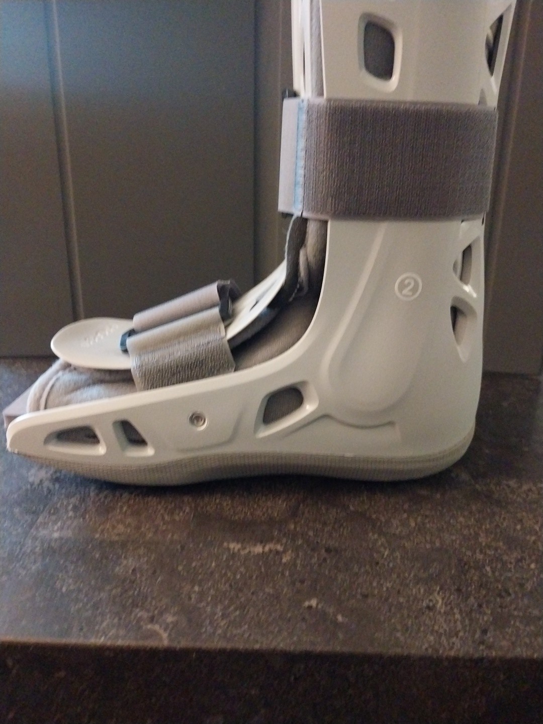 Aircast DJO AirSelect Medium Gray Walker Brace and Walking Boot Aircast-Small