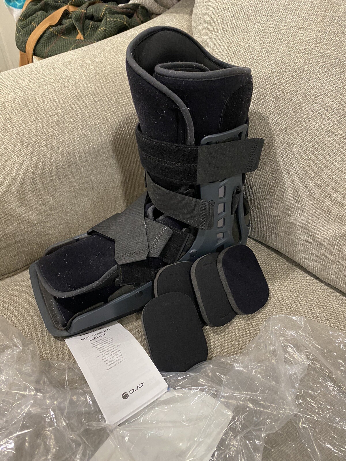 maxtrax MEDICAL WALKING BOOT ~ SIZE XL