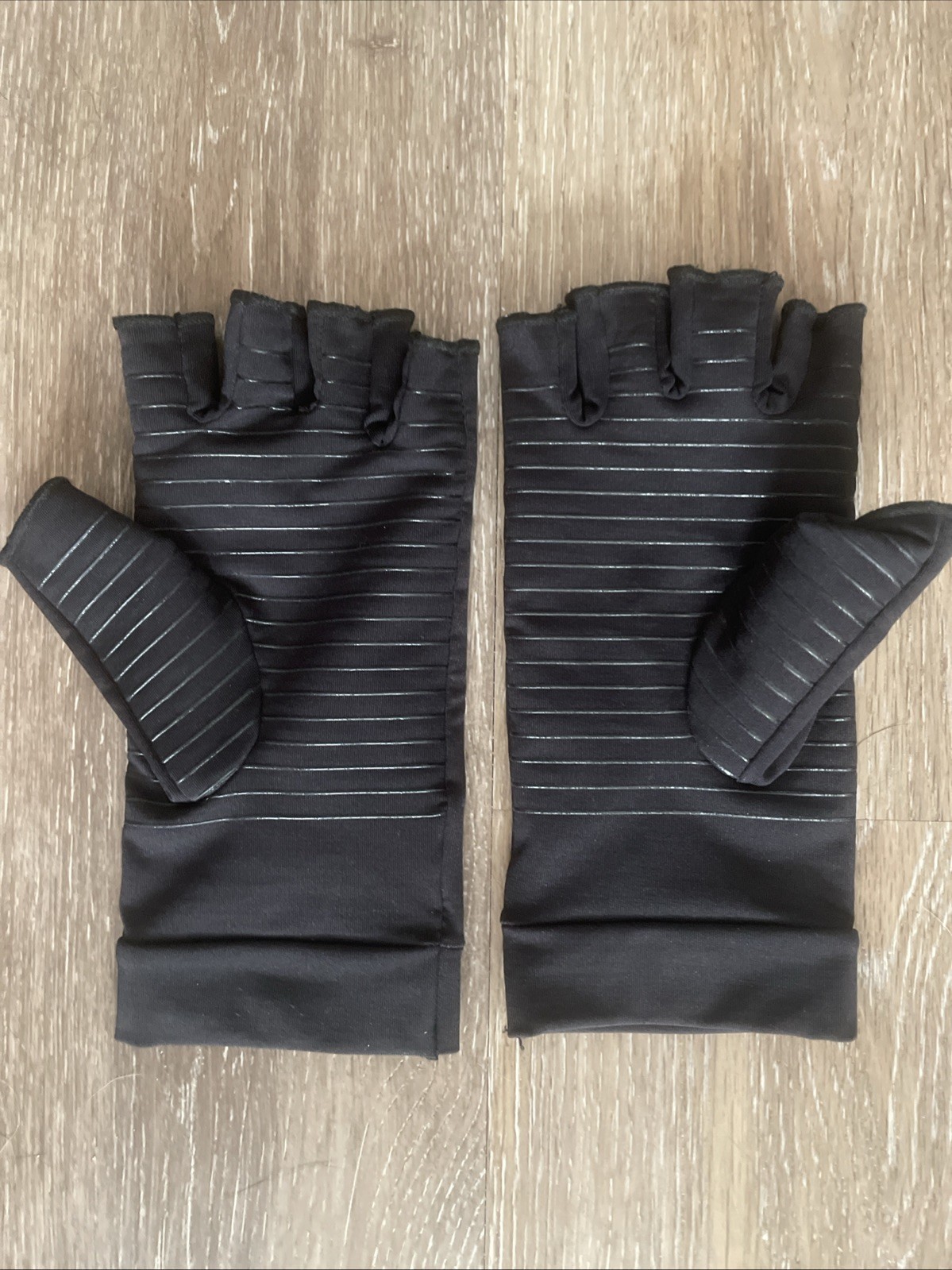 Brace Bull Copper Fingerless Gloves Fast Hands Pain Relief Women’s XL