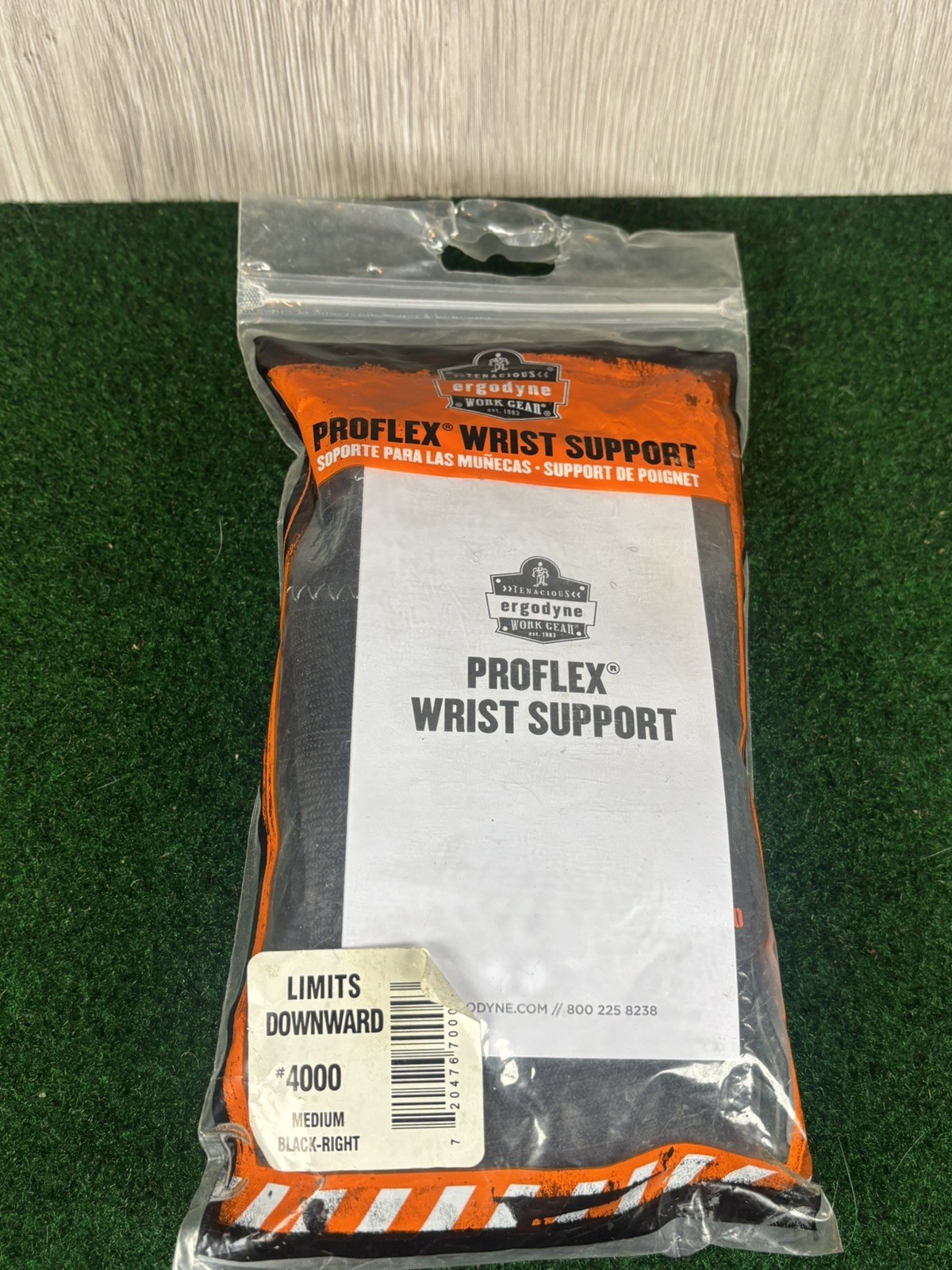 PROFLEX BY ERGODYNE 4000 Wrist Support Right Hand Medium Black New Opened