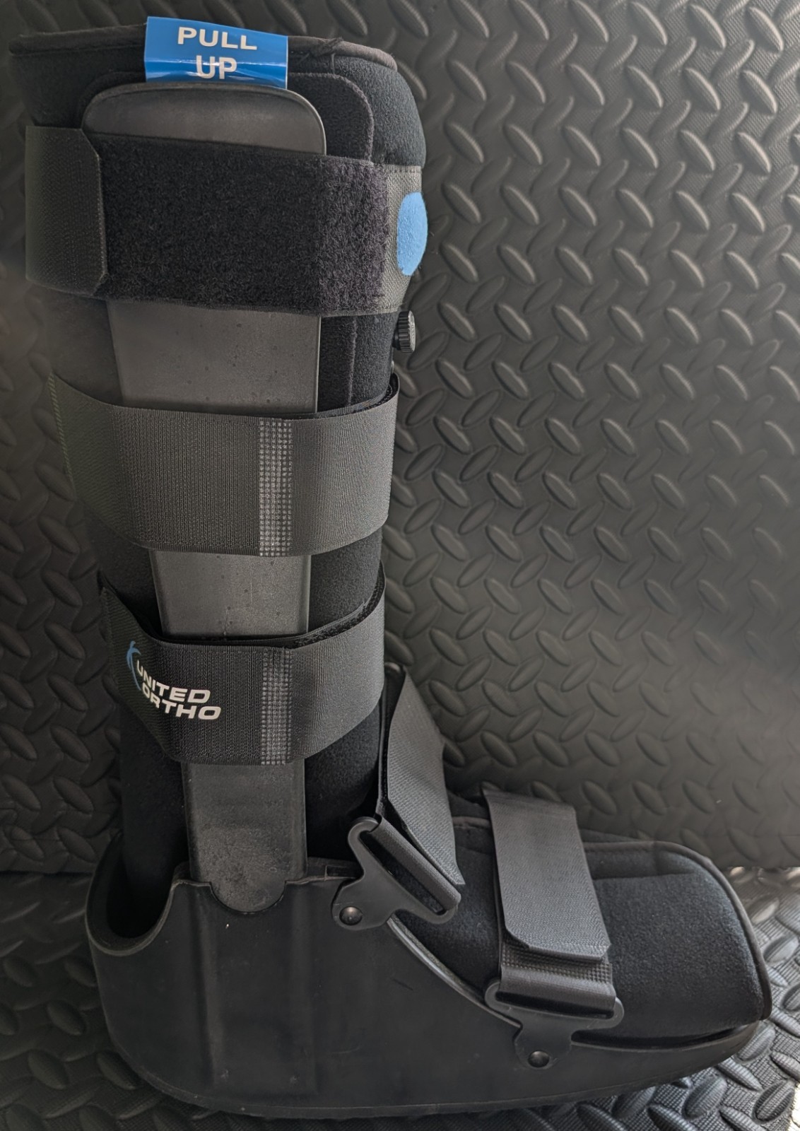 United Ortho Air Cam Walker Fracture Boot, Extra Large (XL), Black