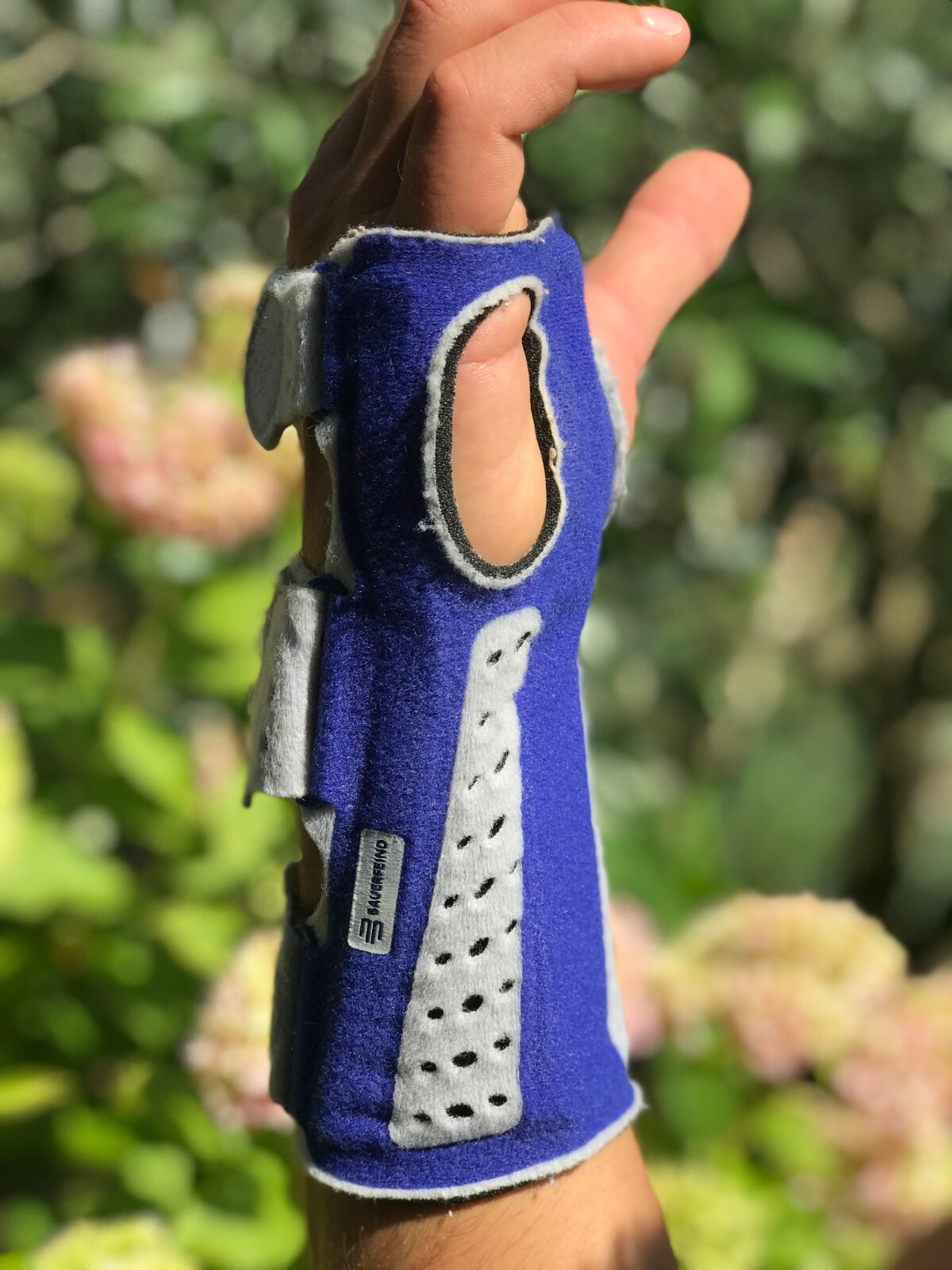 Bauerfeind Manuloc Wrist Stabilizing Support Size 1 Right Or Left Carpus Joint