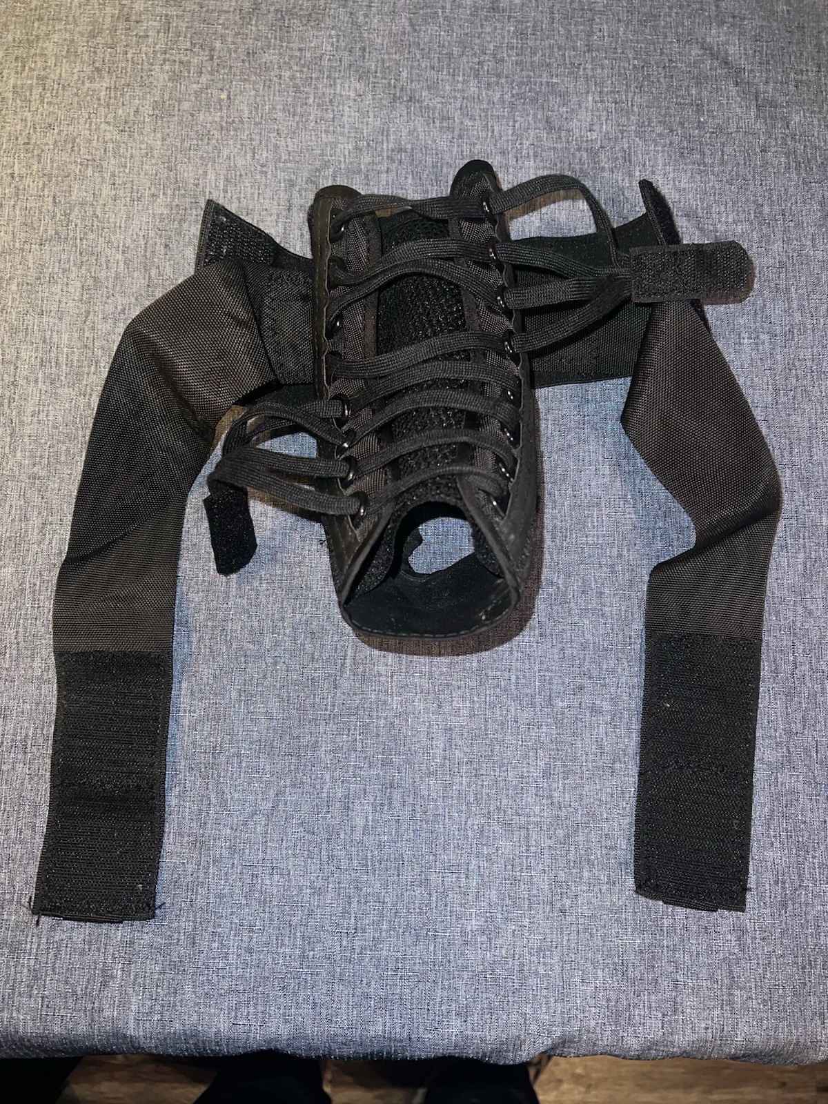 DonJoy Performance ANAFORM Lace-Up Figure-8 Straps Ankle Brace