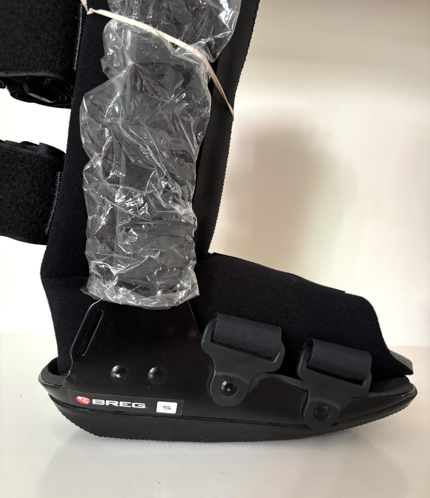 Breg AdjustaFit Walker Boot for Fractures & Recovery – Small – AL053003 – New
