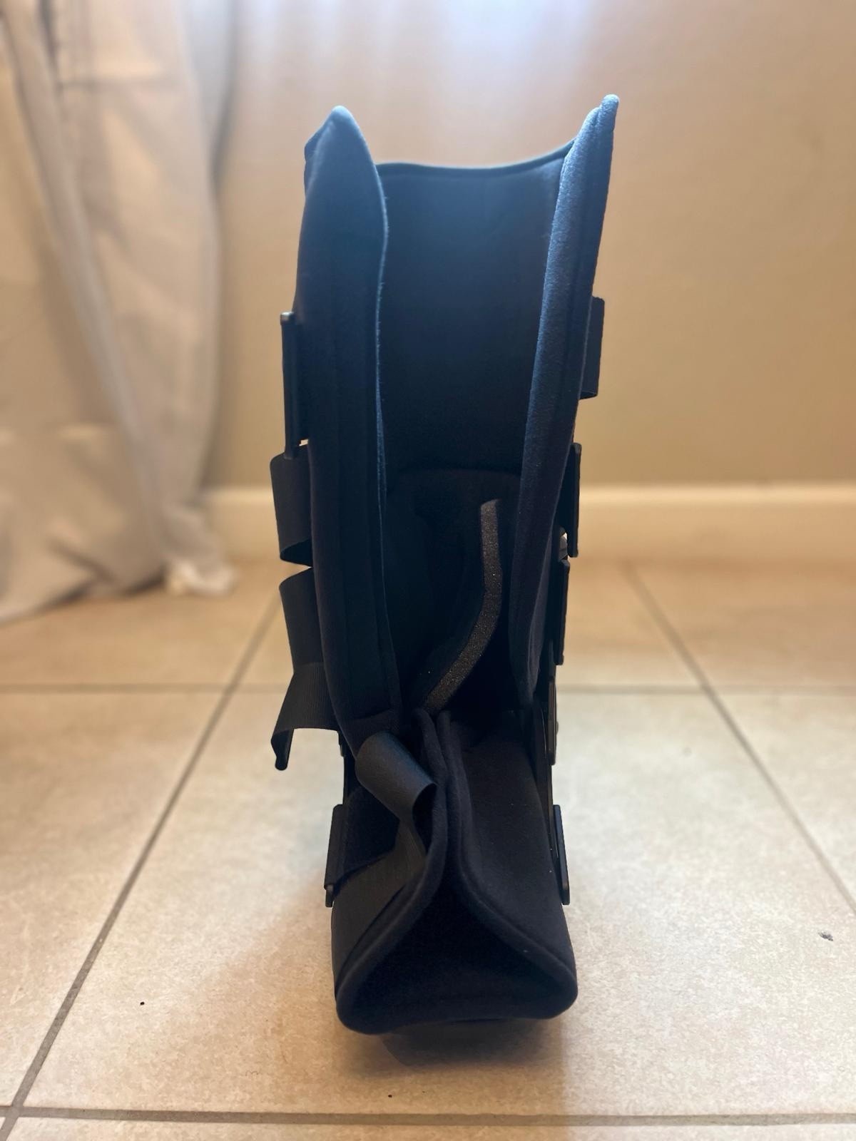 Aircast Airselect Pneumatic Walking Boot