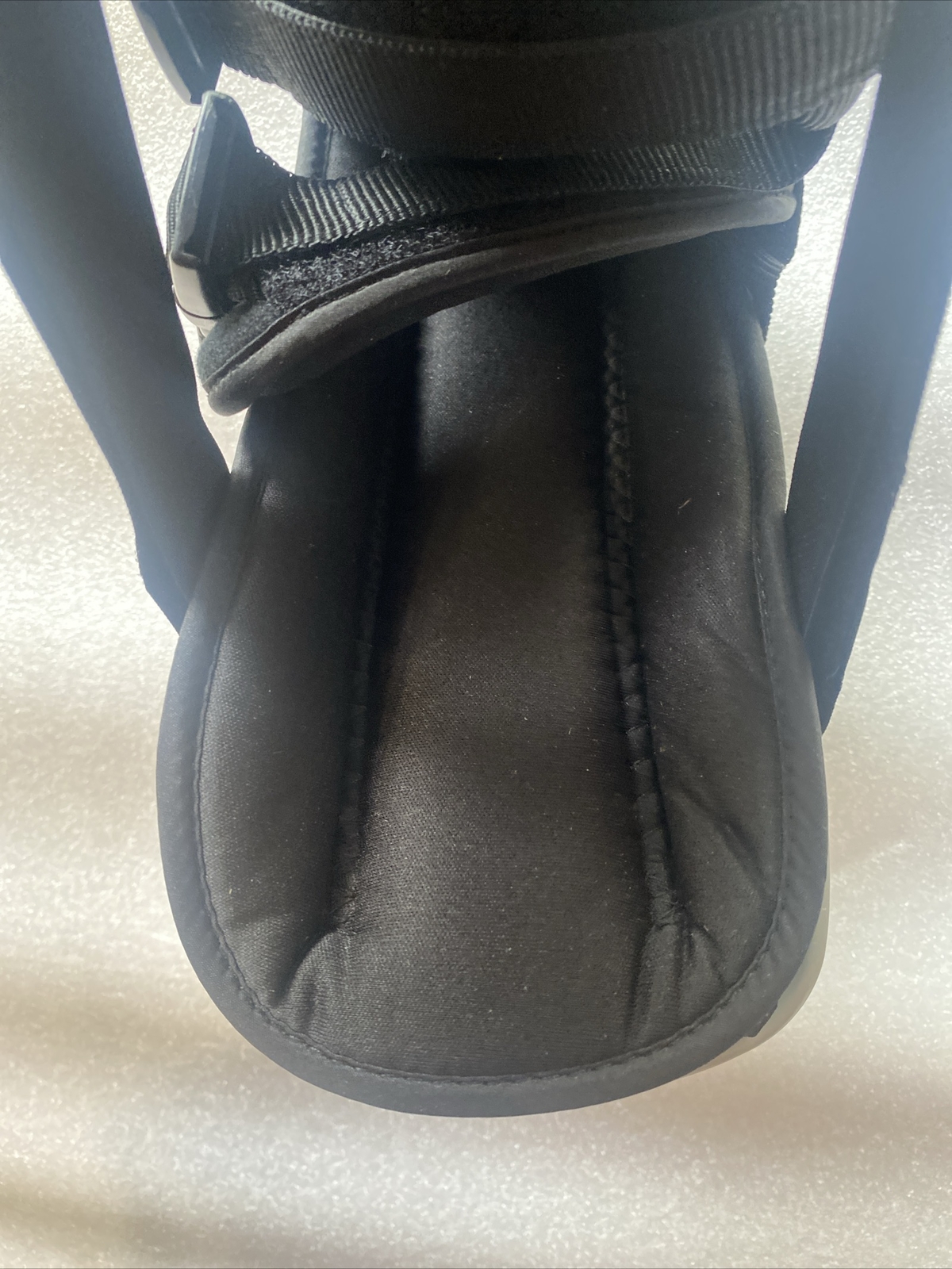 United Ortho Air Stabilizer Ankle Walker Fracture Boot, Medium -NEW