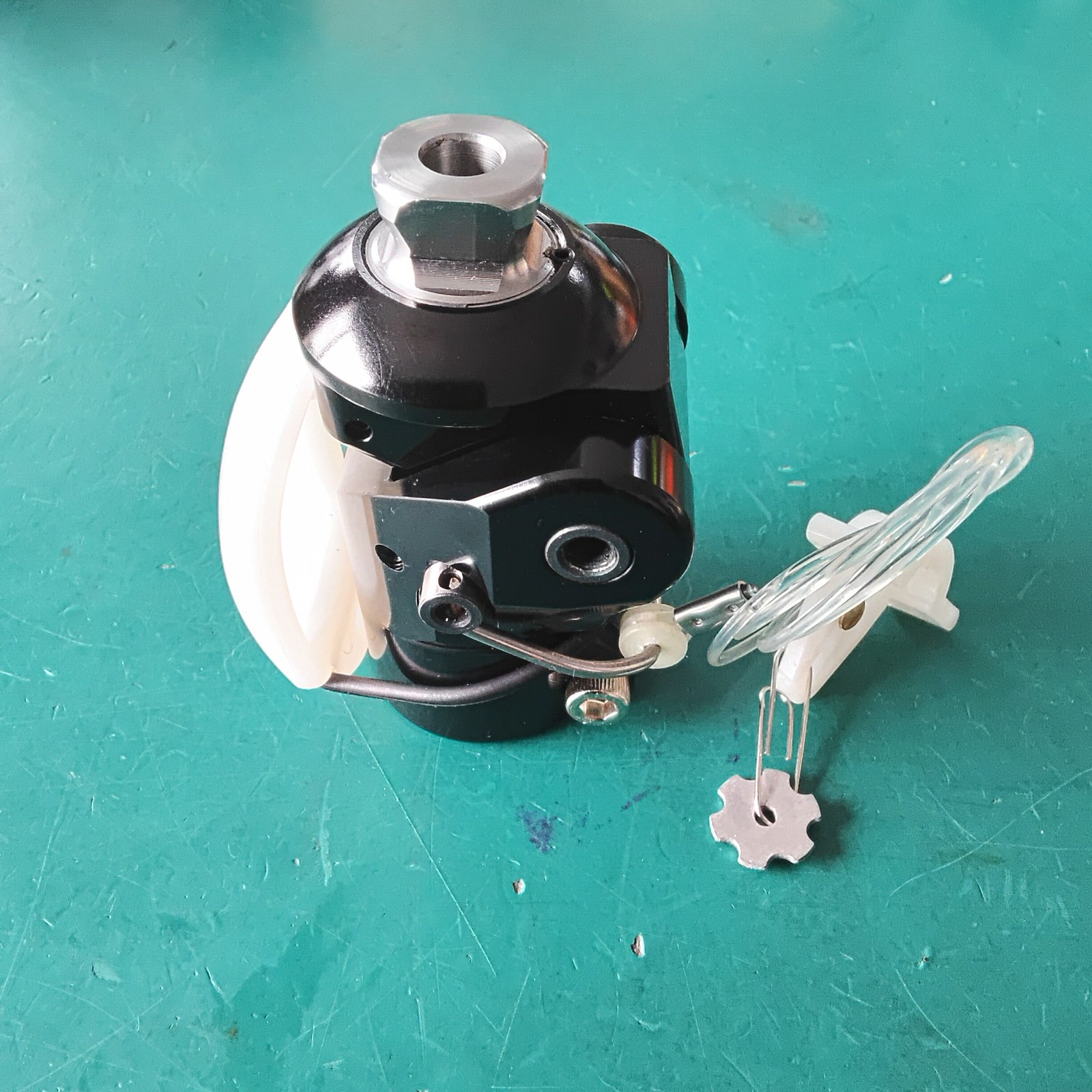 Prosthetic Knee Joint Manual Lock Aluminum Magnesium Alloy 100kg
