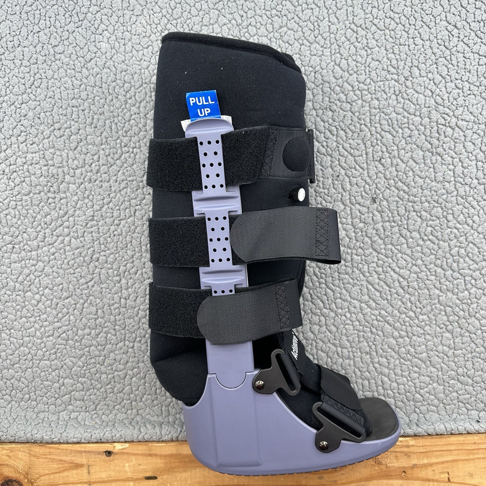 Actimove AIR Walker High Ankle Leg Sz XS (US Men Up To 4) Right / Left Foot