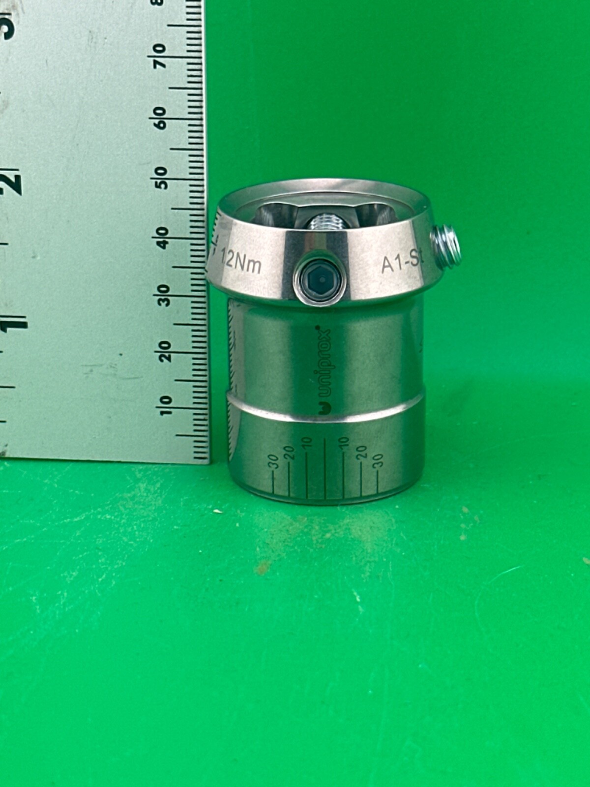 Prosthetic tube clamp tubeclamp. Fits 30mm diameter pylons. Uniprox new