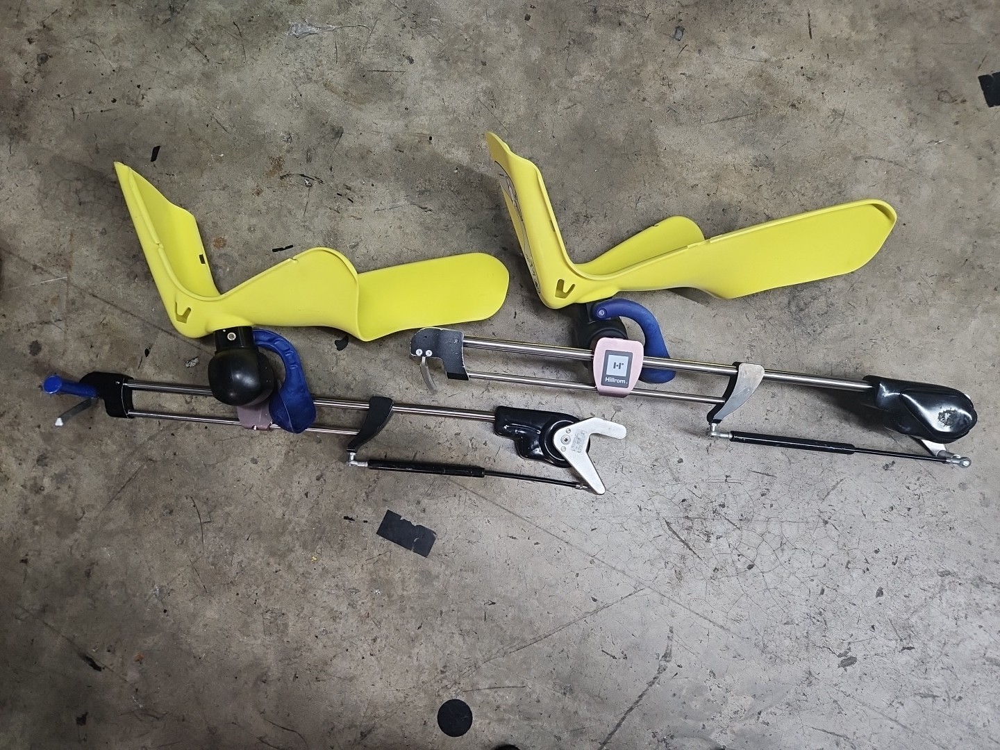 HILLROM YELLOWFINS APEX SURGICAL LEG STIRRUPS