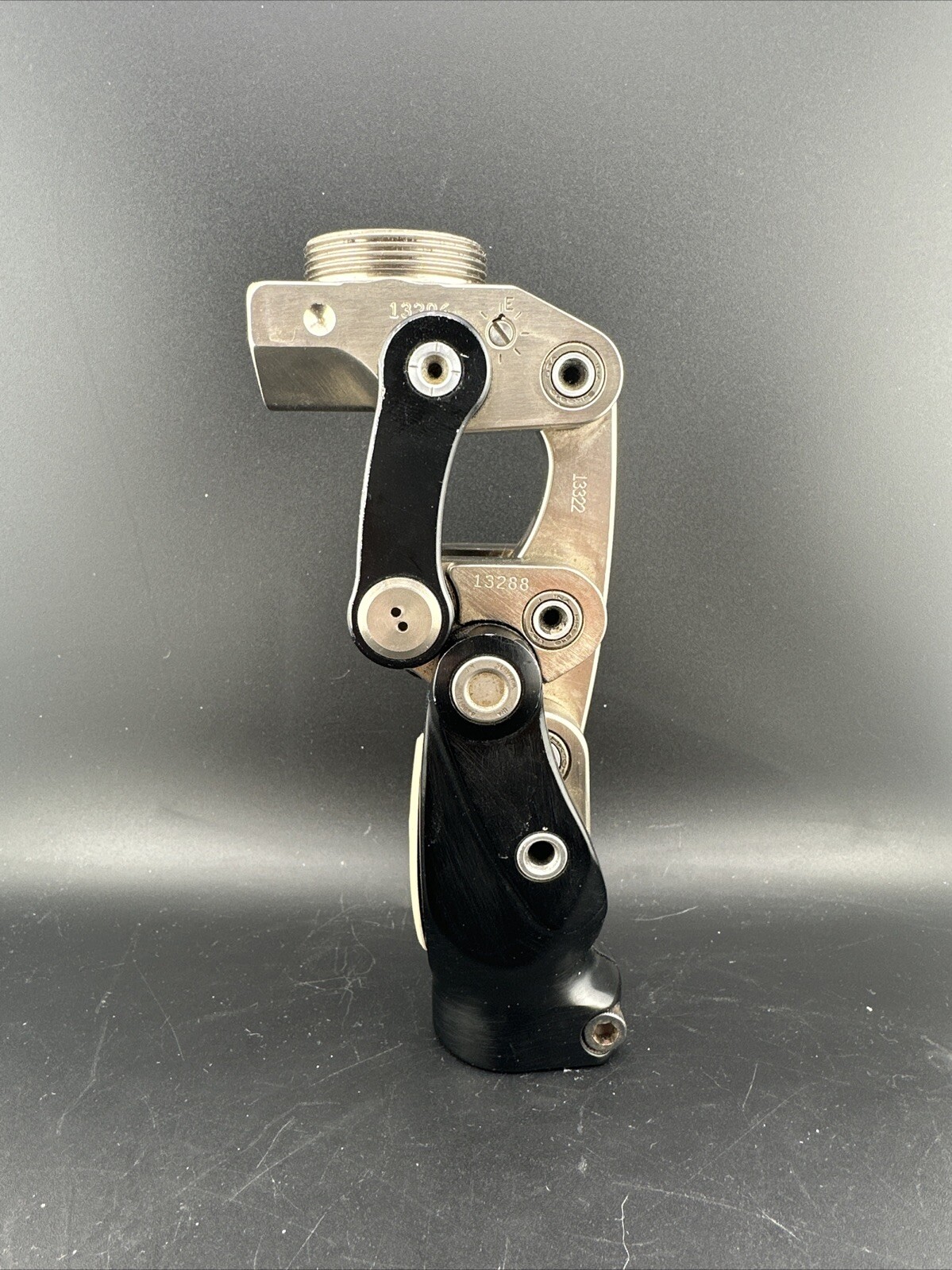 Ossur 2000 Prosthetic knee. Perfect Condition. Hydraulic Is Good And Tested