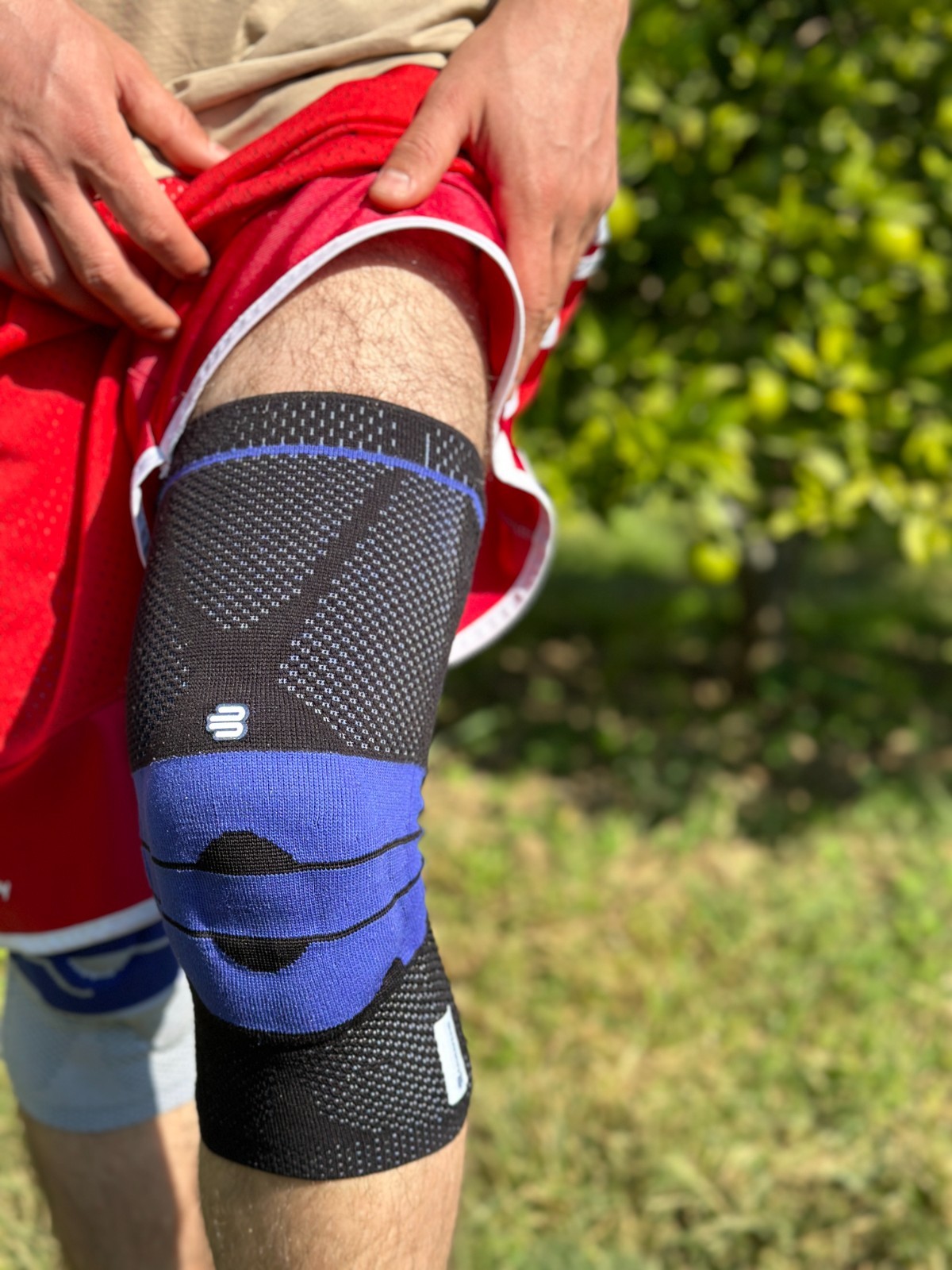 Bauerfeind GenuTrain Size 4 Knee Joint Brace Patella Support ACL MCL Meniscus