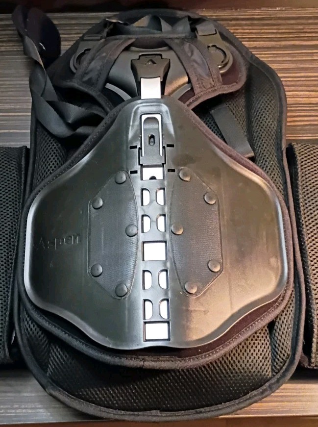 Aspen Acute Back Brace – Adjustable – One Size – Black “NICE CONDITION”.