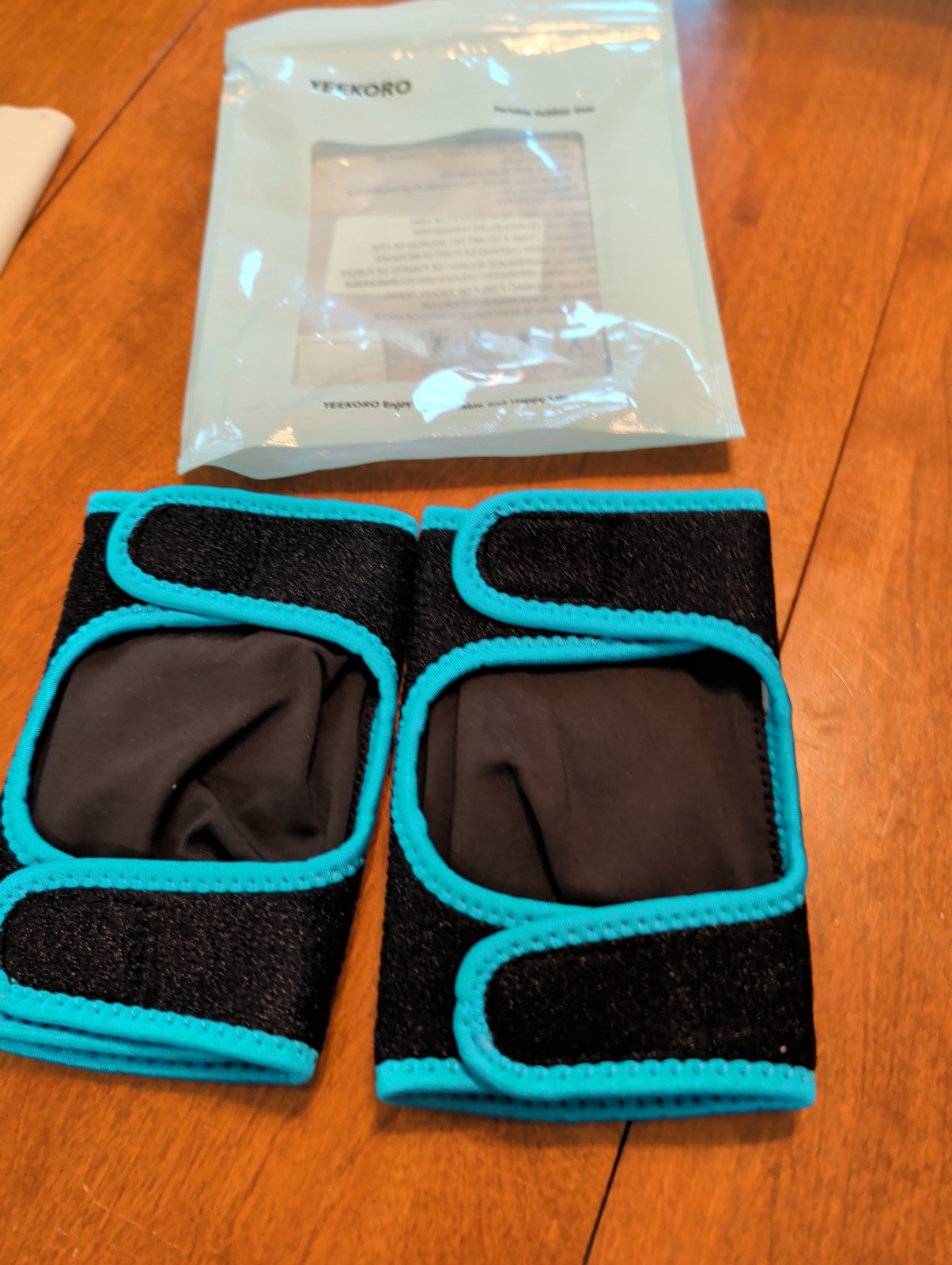 YEEKORO Kids Elbow Brace Arm Adjustable Sport Elbow Protectors Black Blue Trim 2
