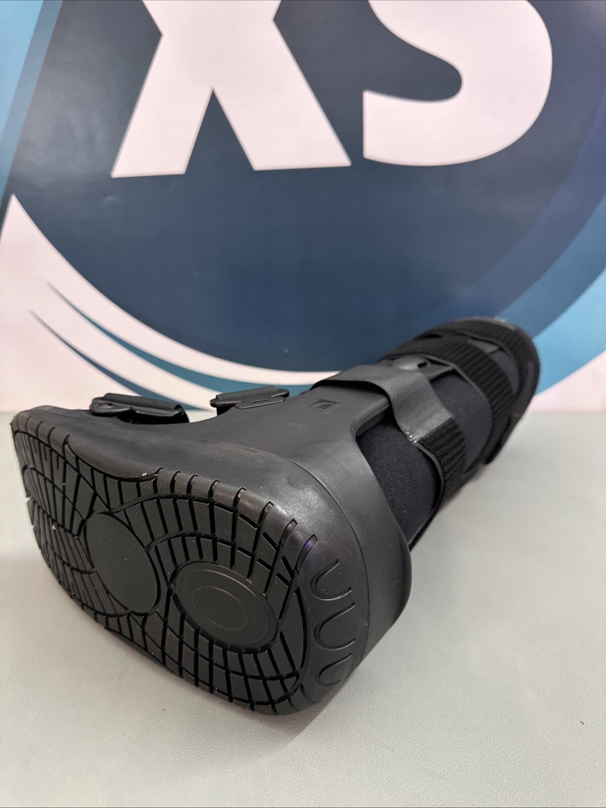 Ossur Formfit Equalizer Air Walker Boot, Small, A-W0400BLK New Open Box