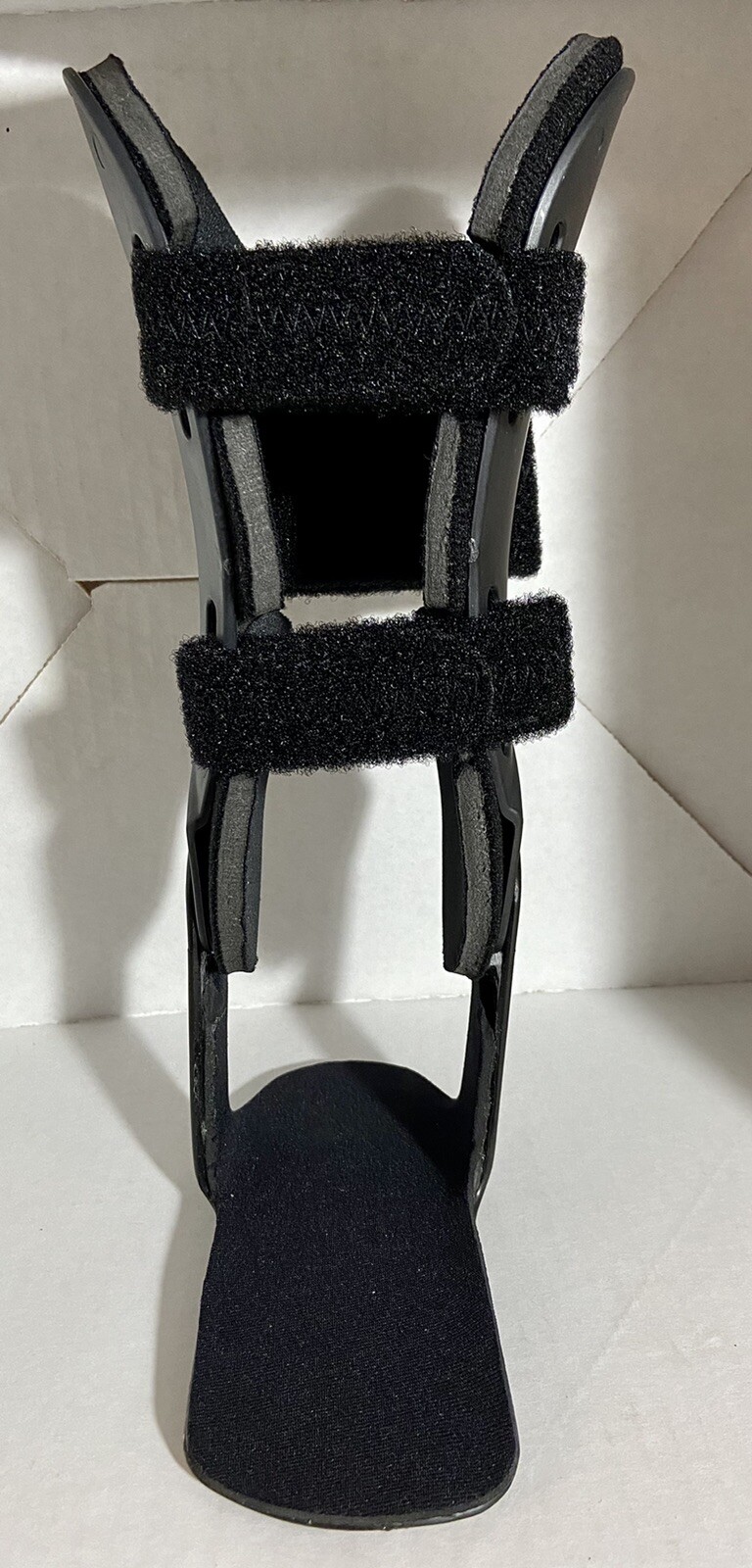 Hinged Right Ankle Brace