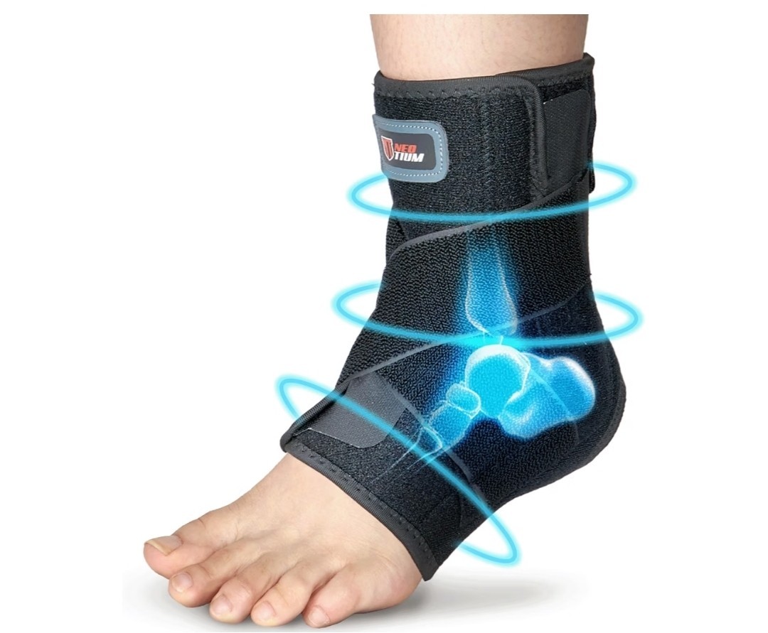 Neo Tium Adjustable Ankle Brace S/M Black Stabilization Compression Hot/Cold