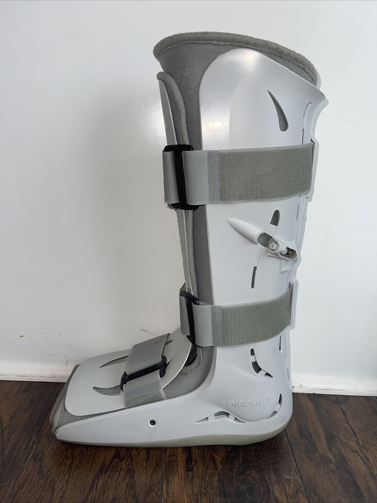 AIRCAST FP Walker Walking Boot Foam Pneumatic Size Large with Pump