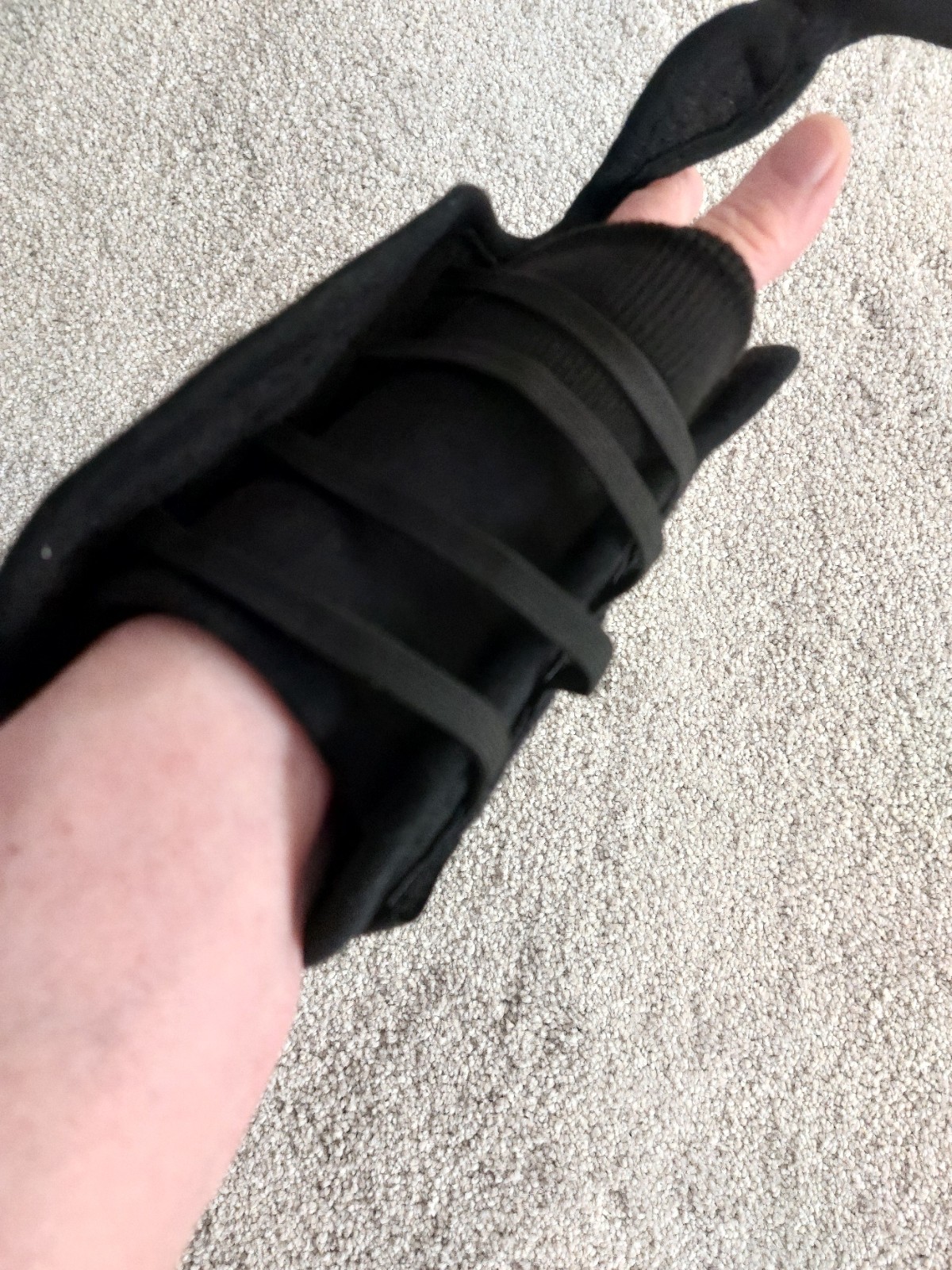 Hely & Weber Right Wrist Thumb Spica Brace Adjustable Black Adult Orthopedic