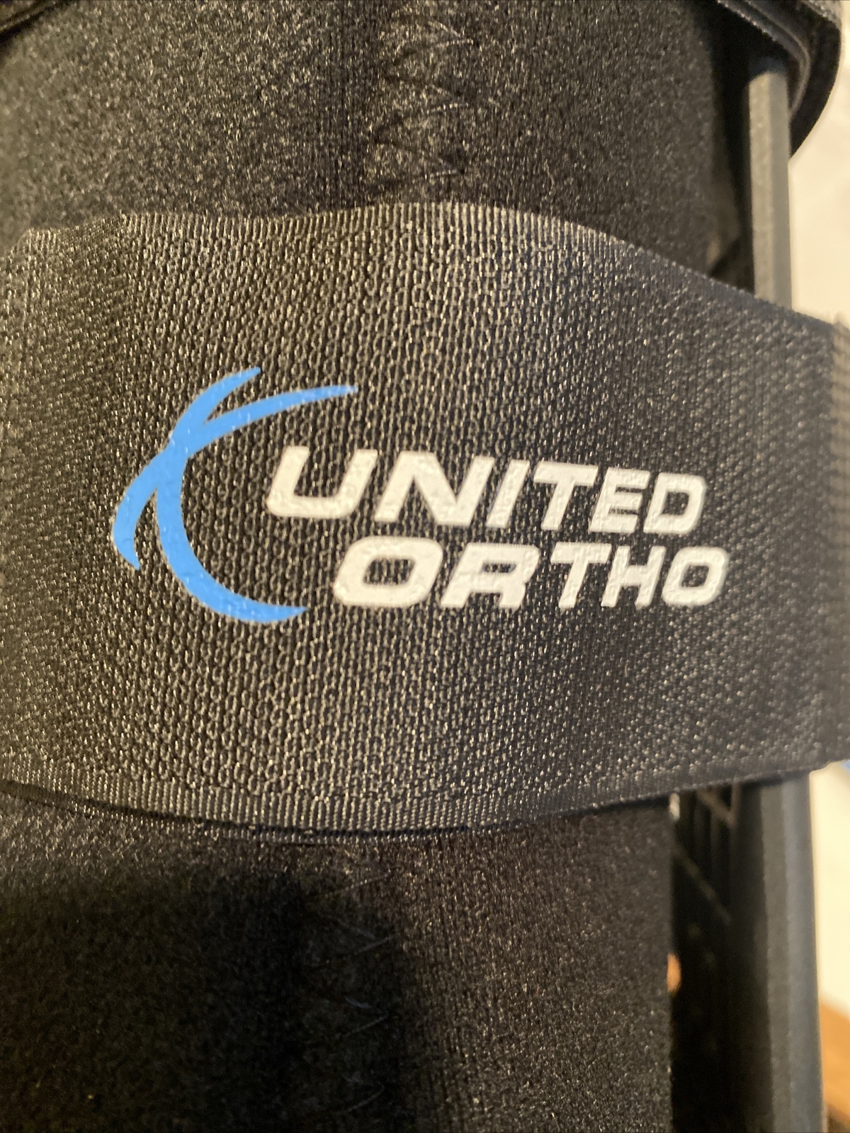 Brand New United Ortho Cam Walker Fracture Boot Large Black. A4